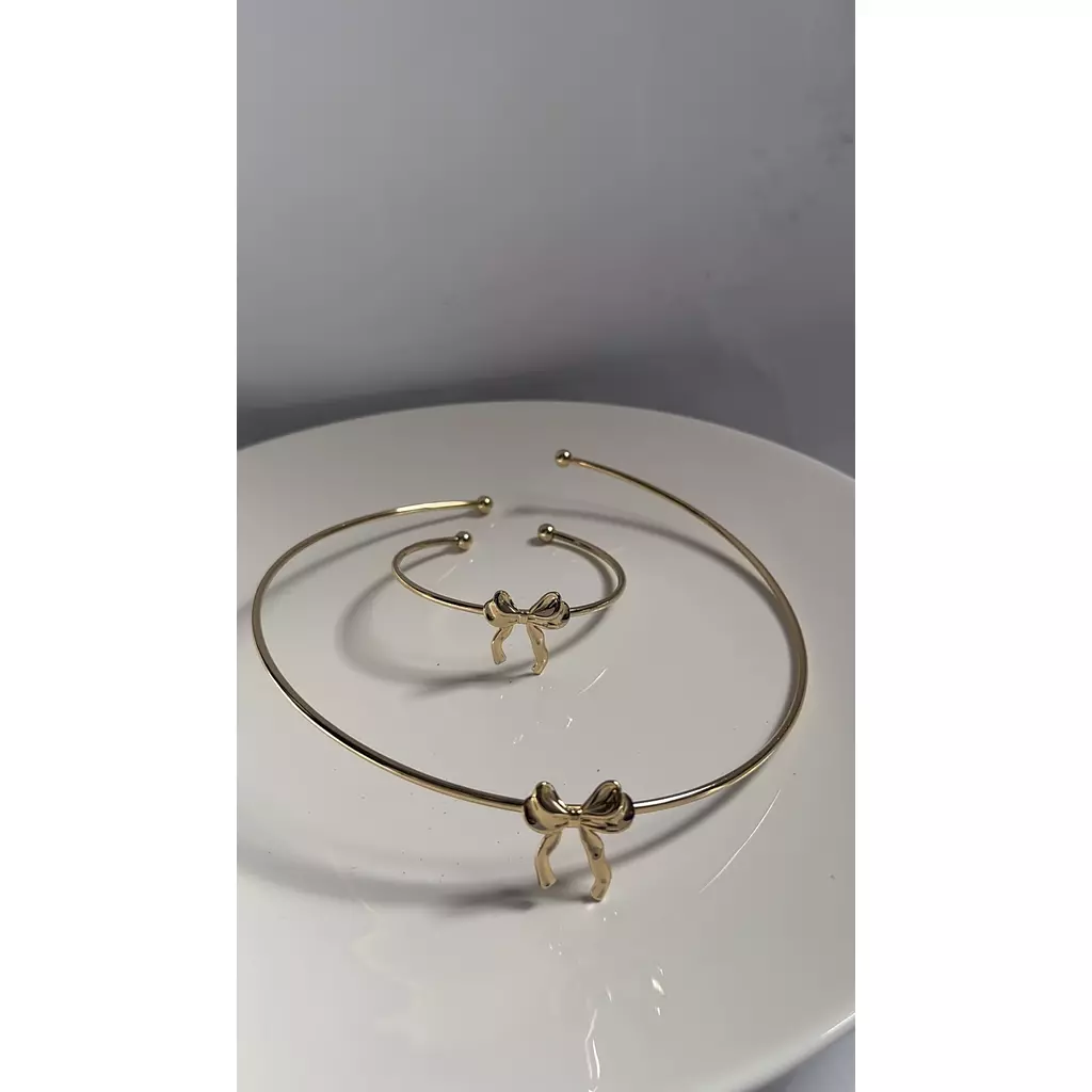 The Bow Chocker Set