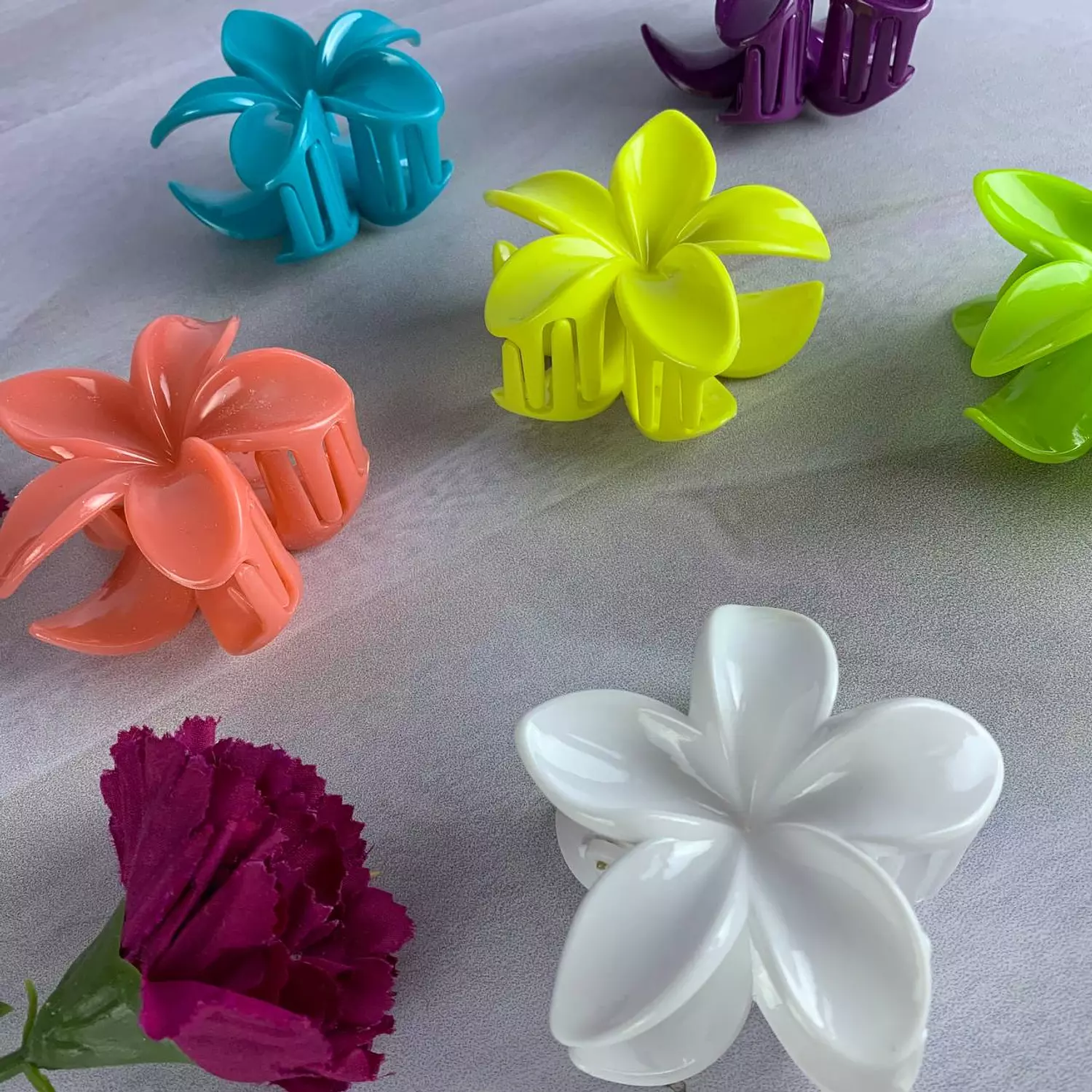 Flower hair clip hover image