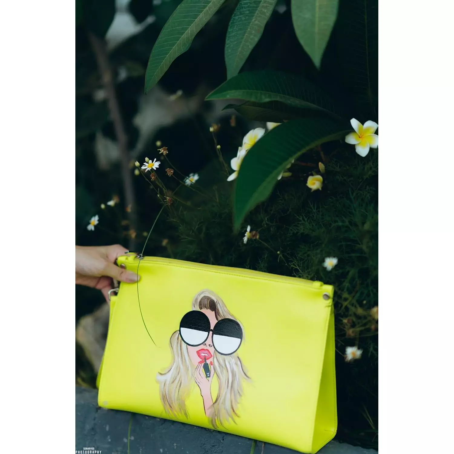 hot yellow clutch 3