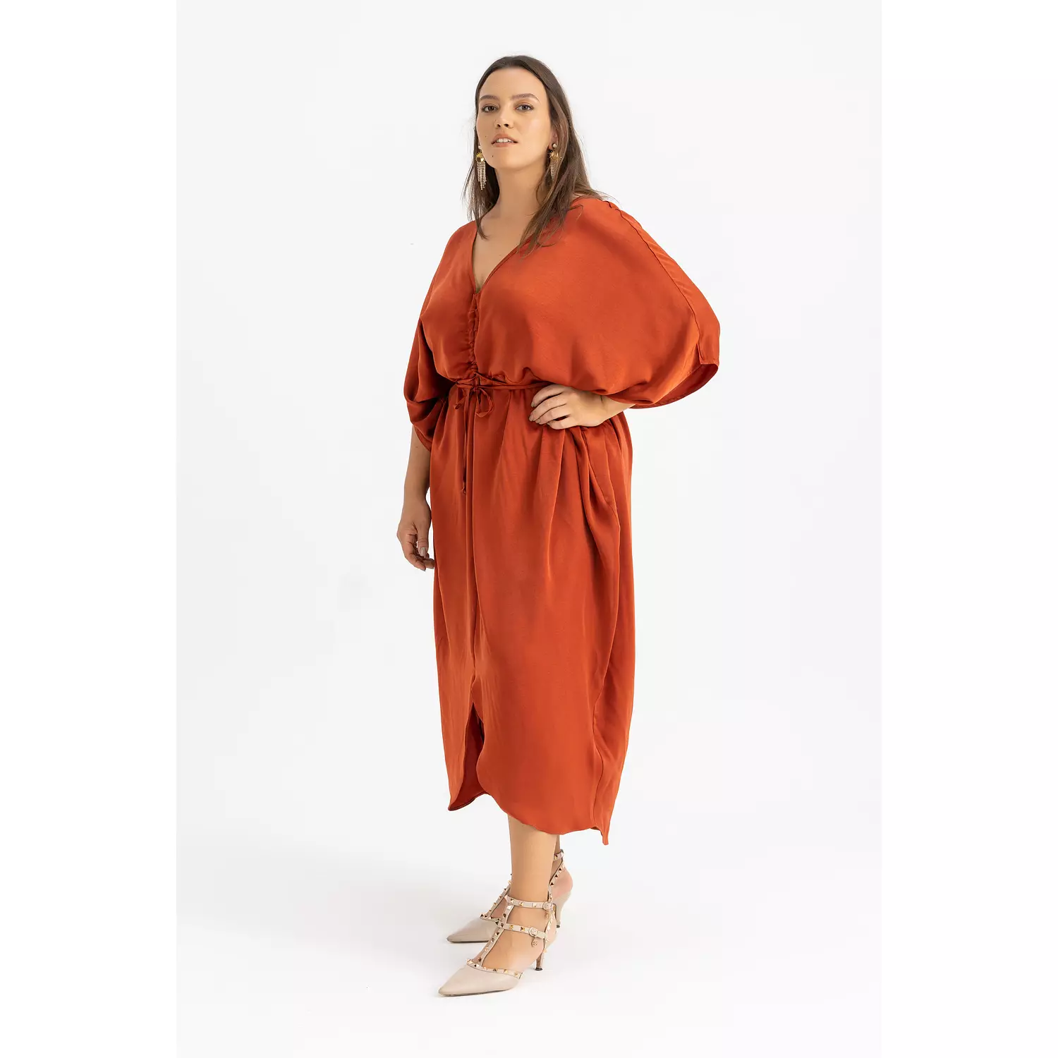 The KAMILIA gathered satin kaftan 1