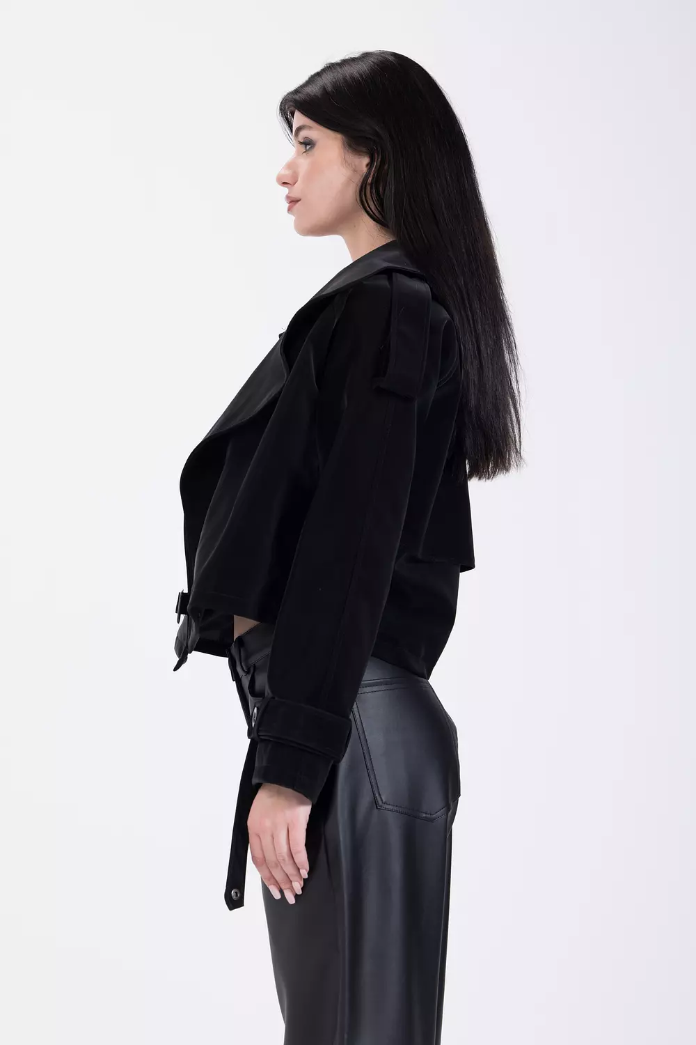 Noir Short Leather Jacket 4