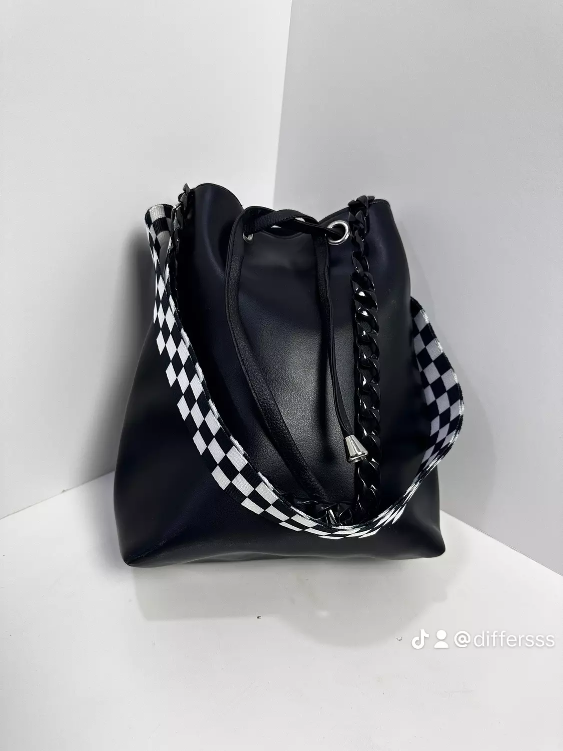 Leather Bucket bag  hover image