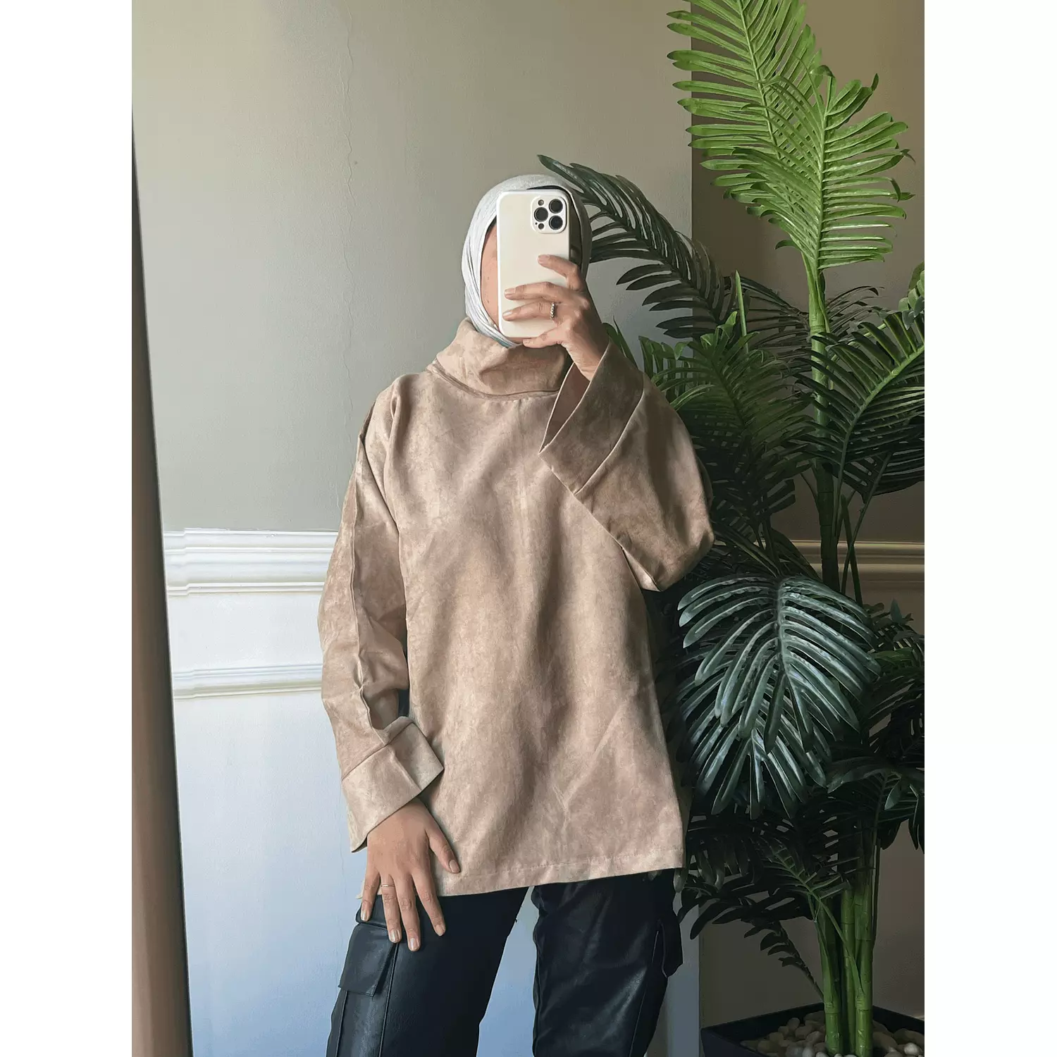 Everyday top in Beige-2nd-img