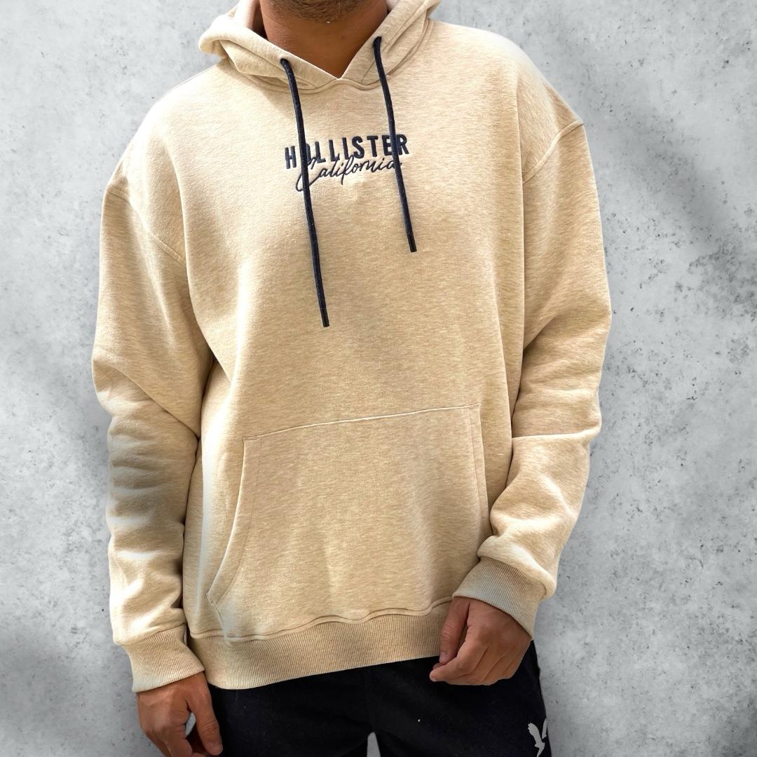 <p>Hollister Hoodie</p>