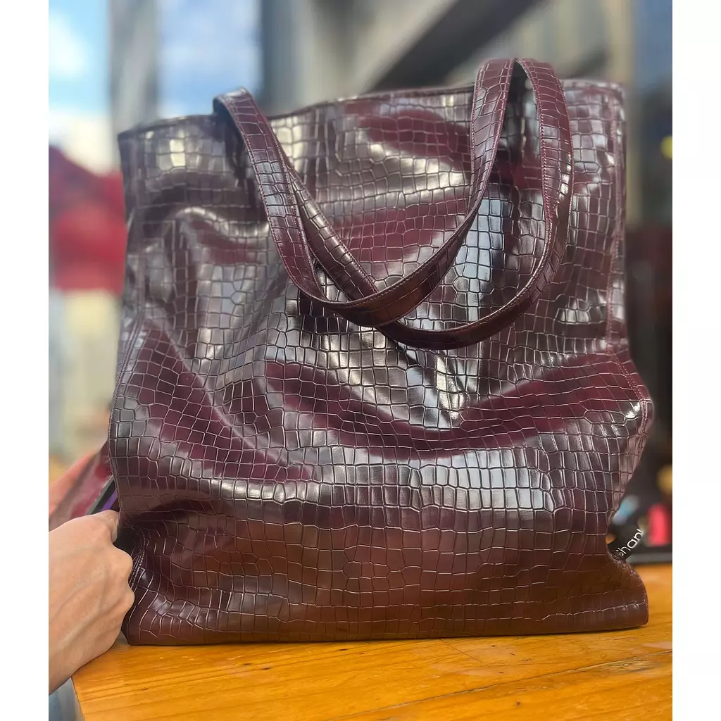 Burgundy tote bag 