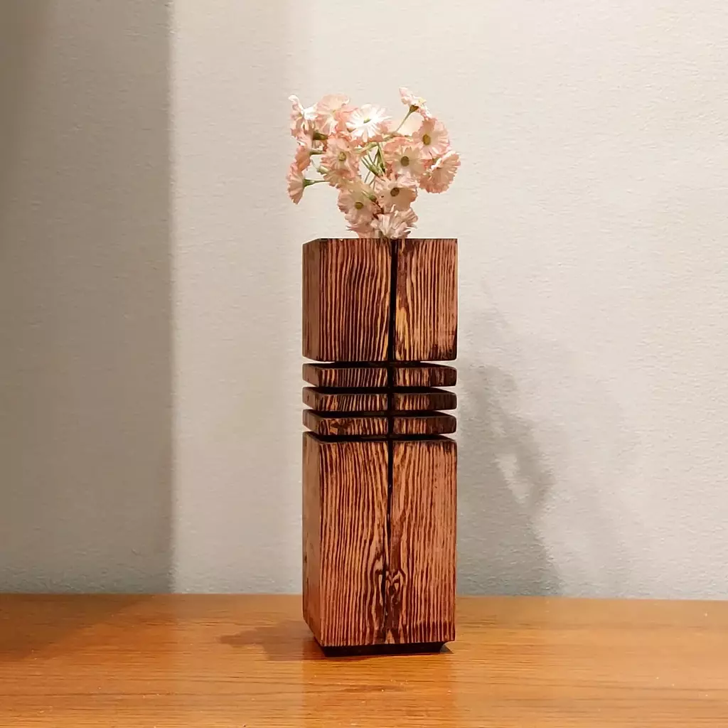 Wood vase (01)