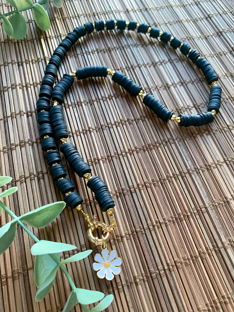 Black Jamaica & Charm Necklace ( Stock )