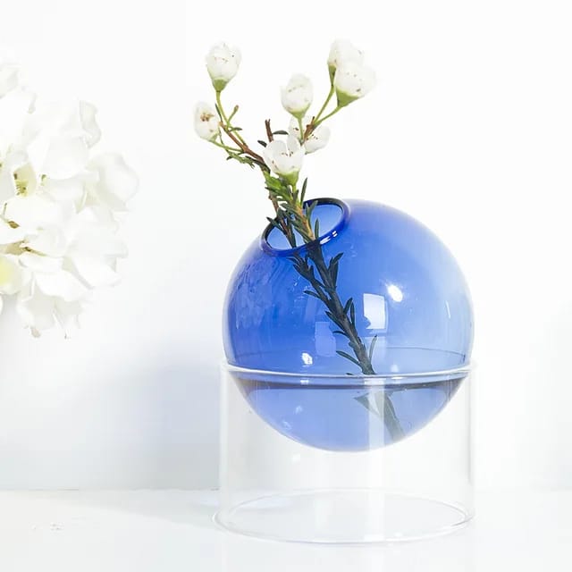 Round small vase 