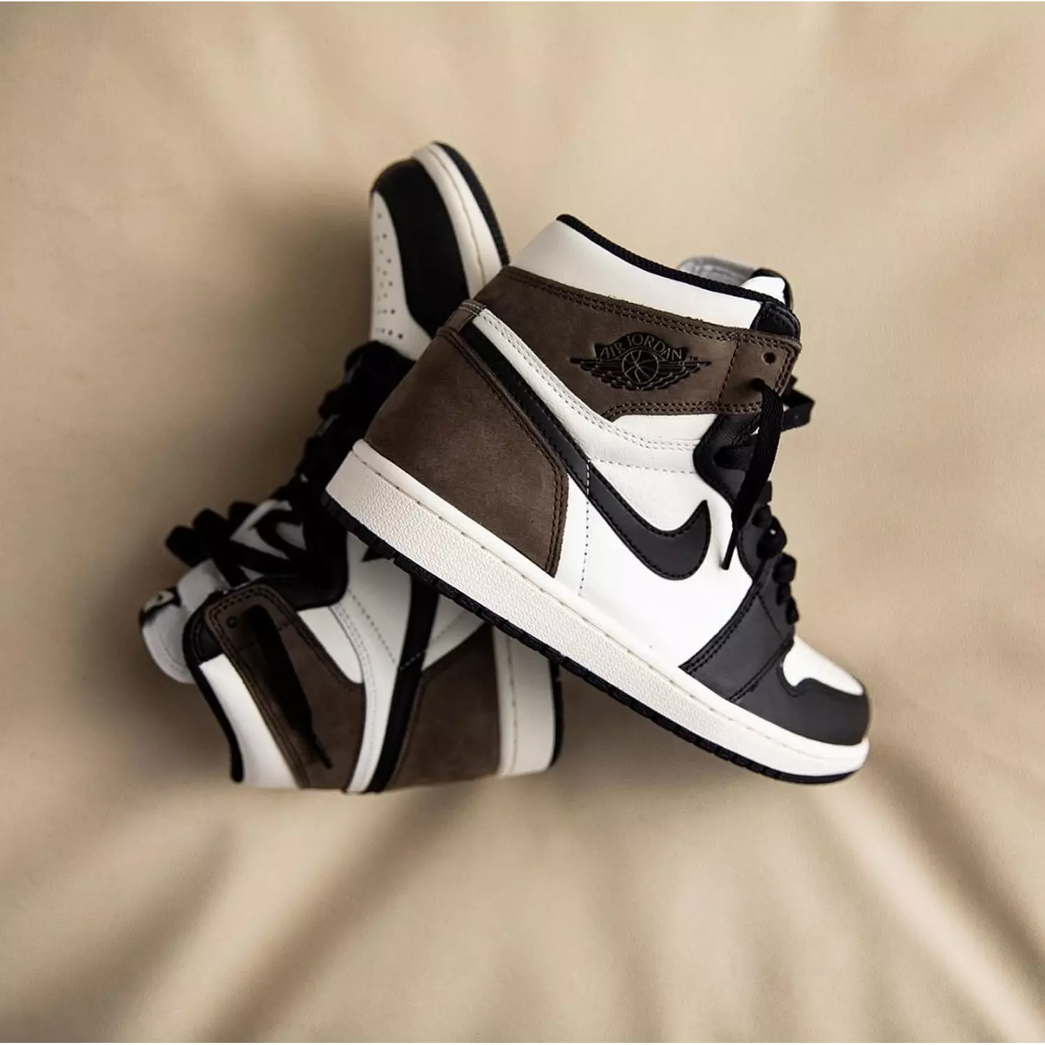 Nike Air Jordan 1 Mocha  1