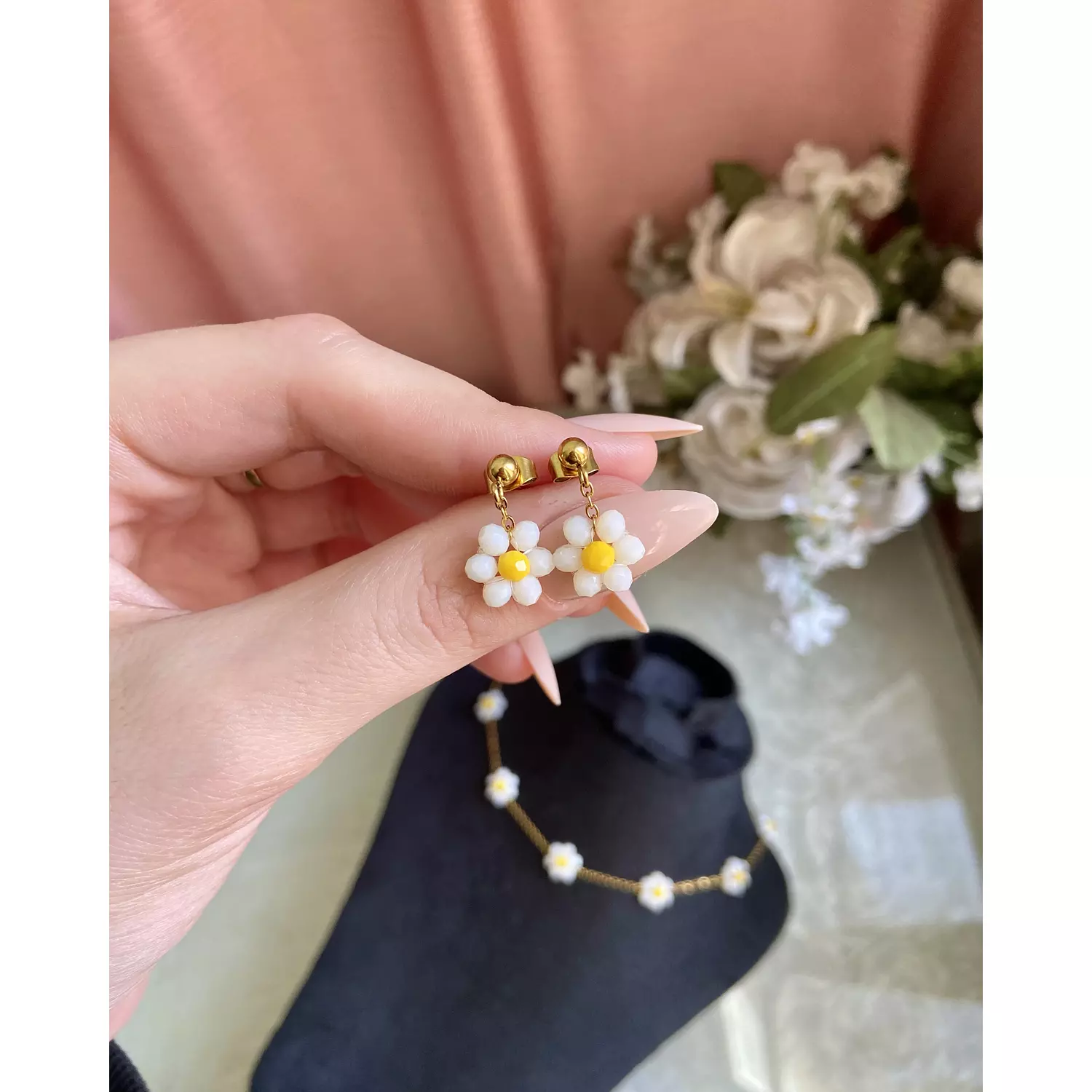 Daisy flower earrings  0