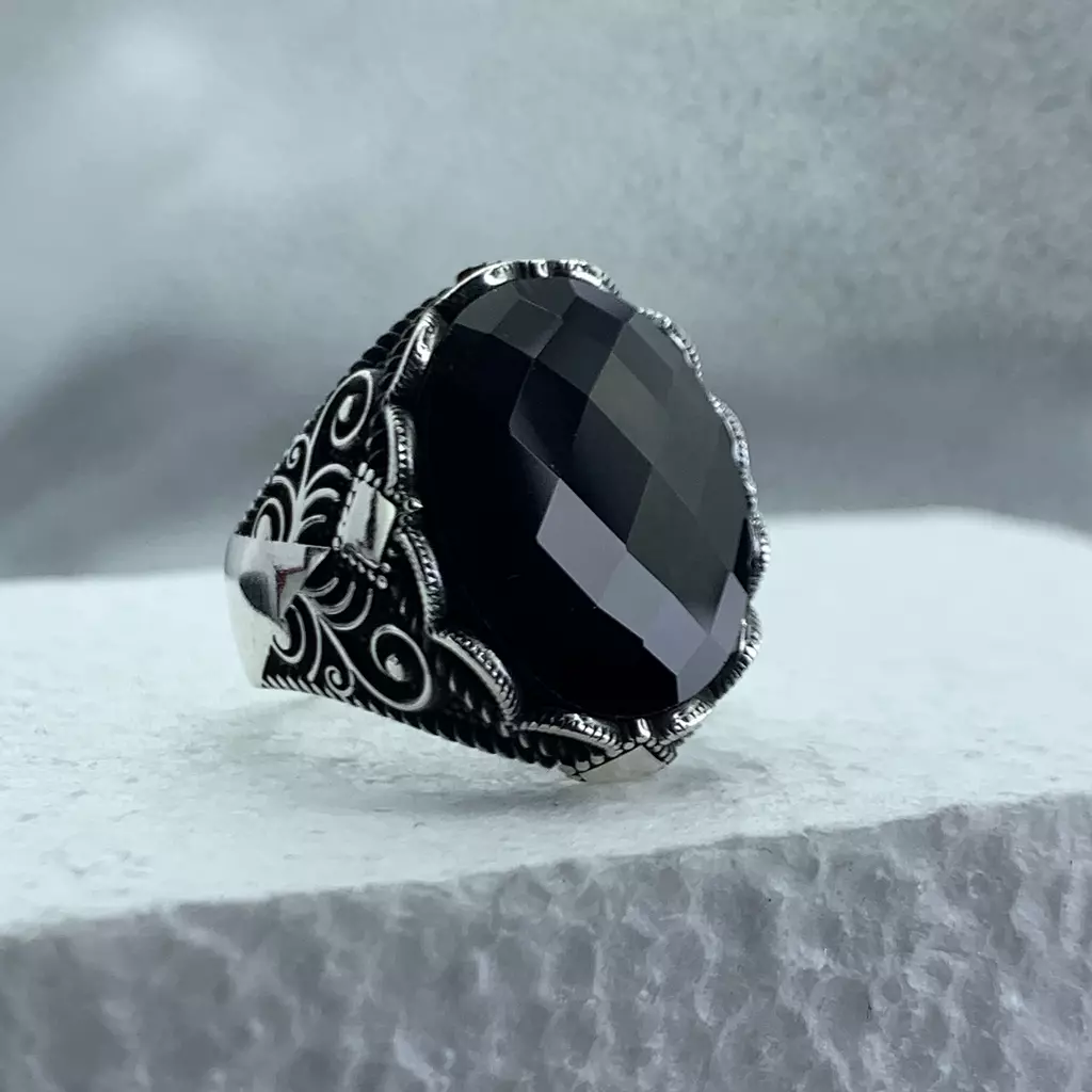 Black stone ring