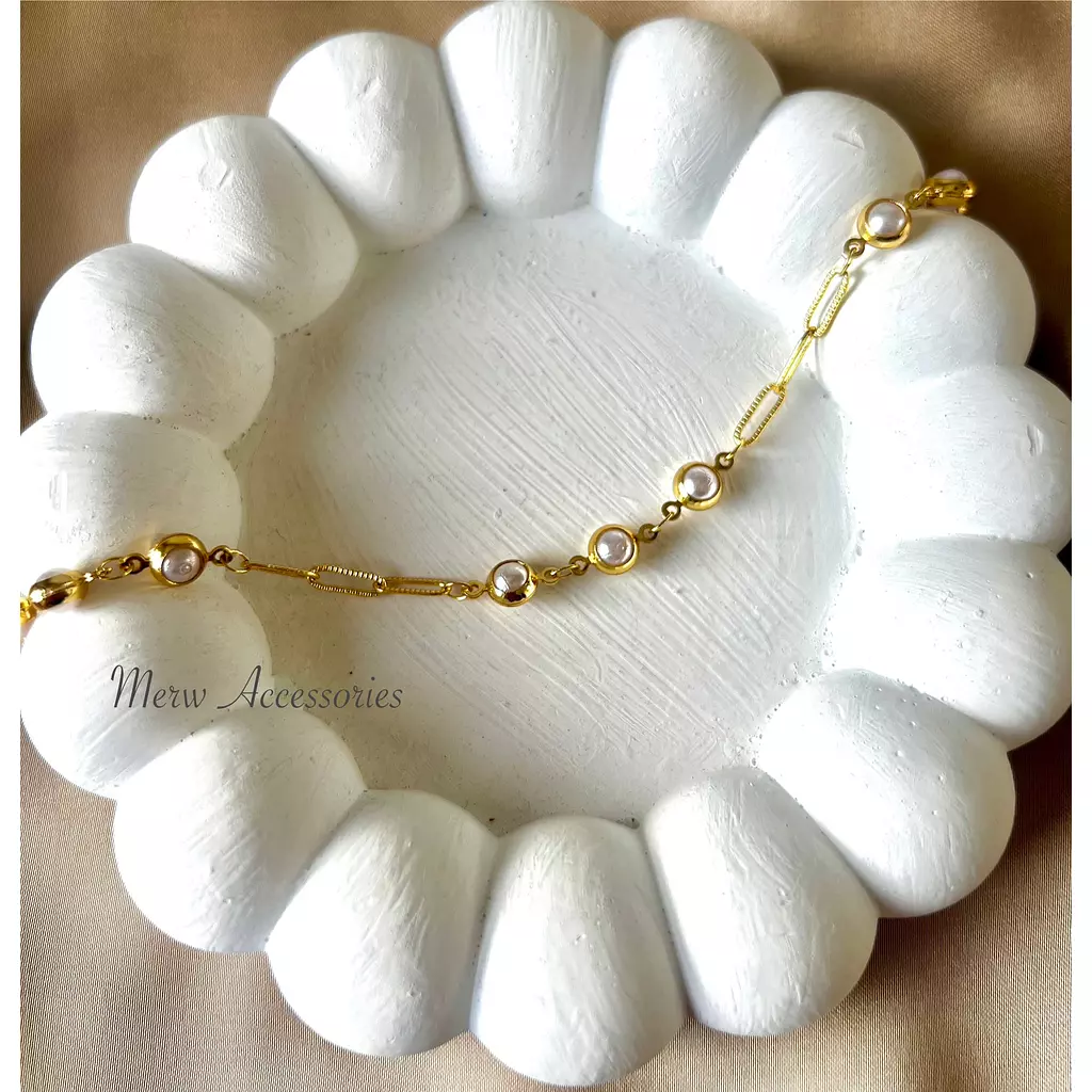 Gold pearl anklet