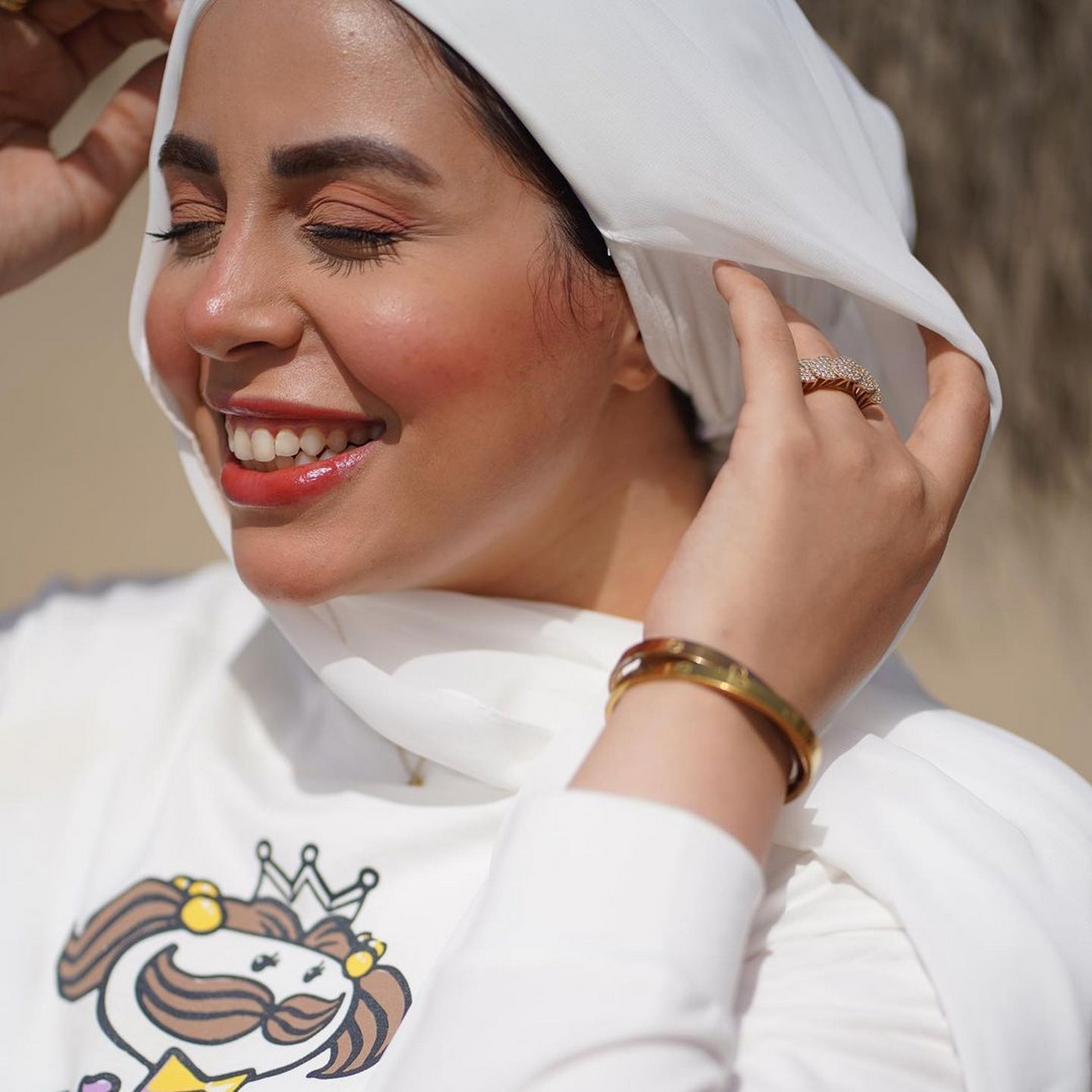 <p><span style="color: rgb(120, 86, 63)">Hijab with Bandana</span></p>