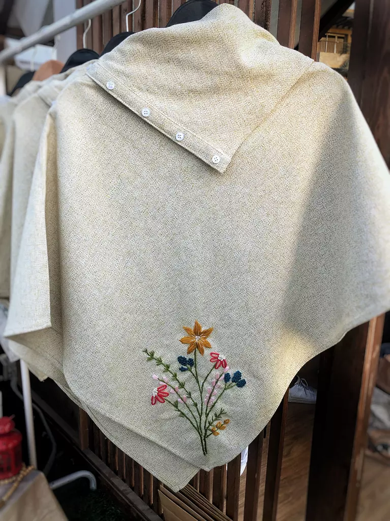 BlossomWrap poncho