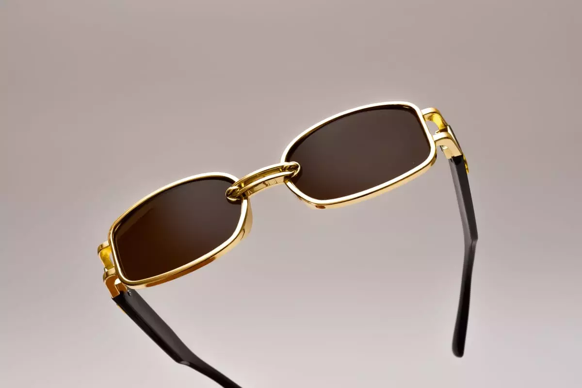 <p></p><h3>Rectangle sunglasses</h3>