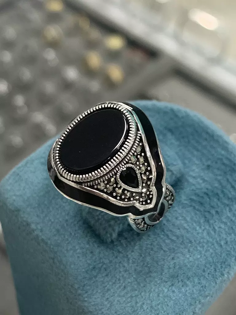 Black stone ring size 27