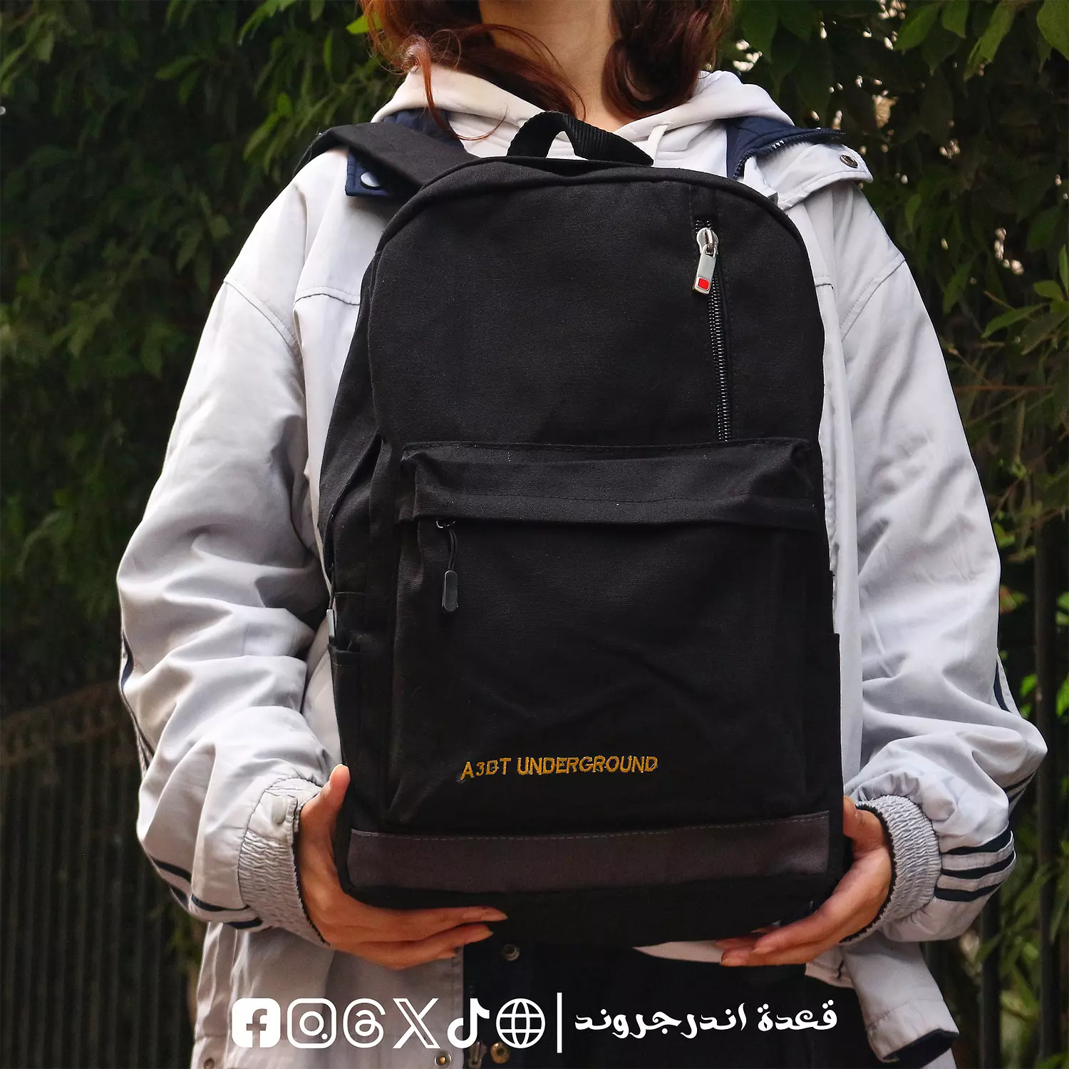 Black Color Basic Backpack 🎒  hover image