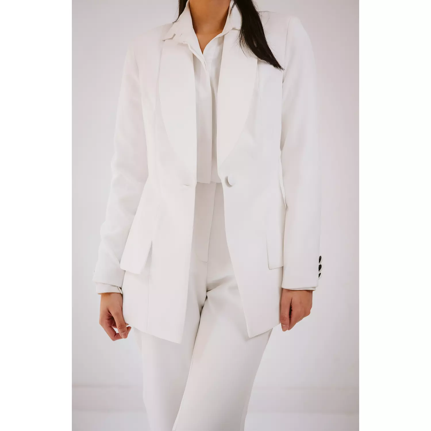 ELITE FITTED SUIT ~ WHITE 2