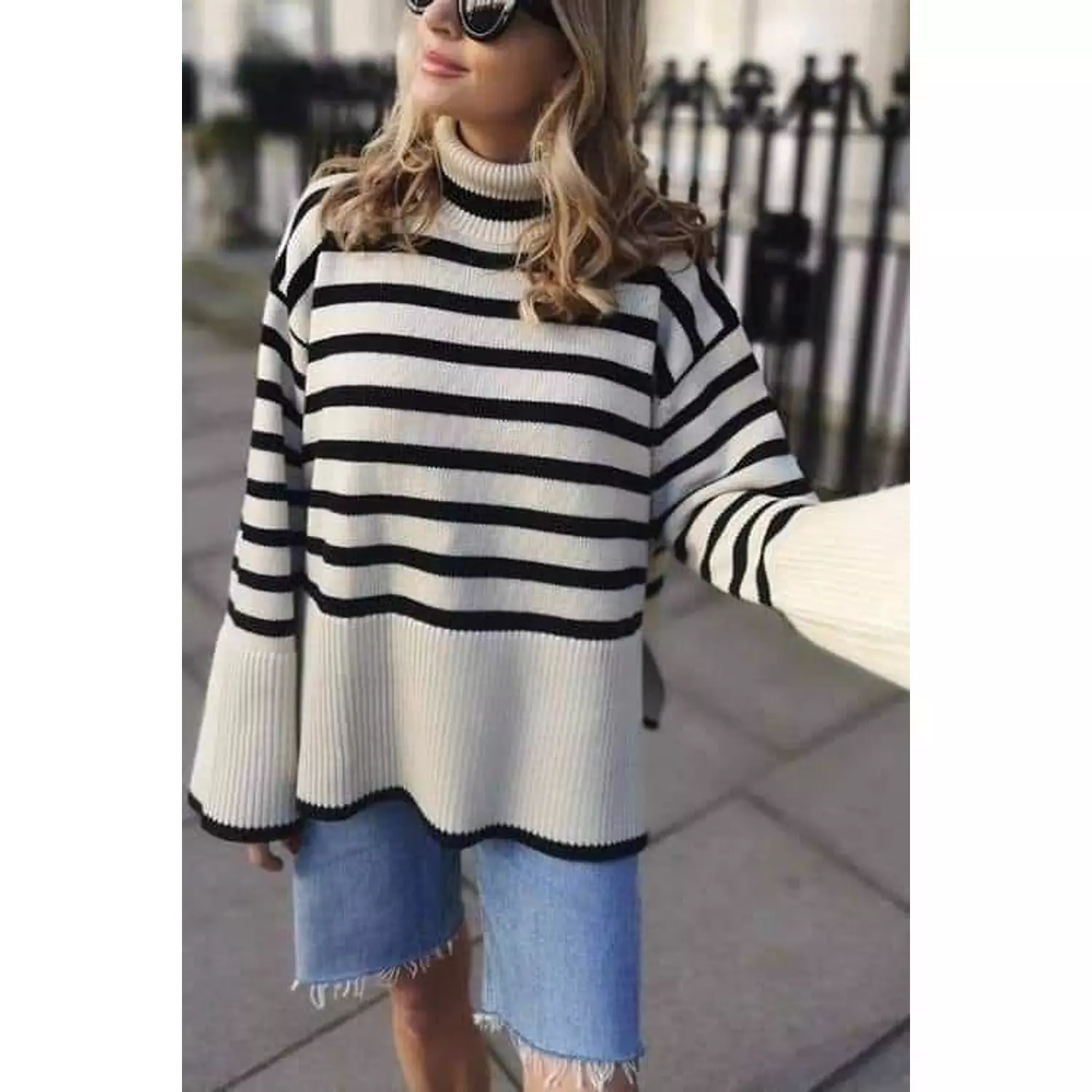 Striped pullover  4