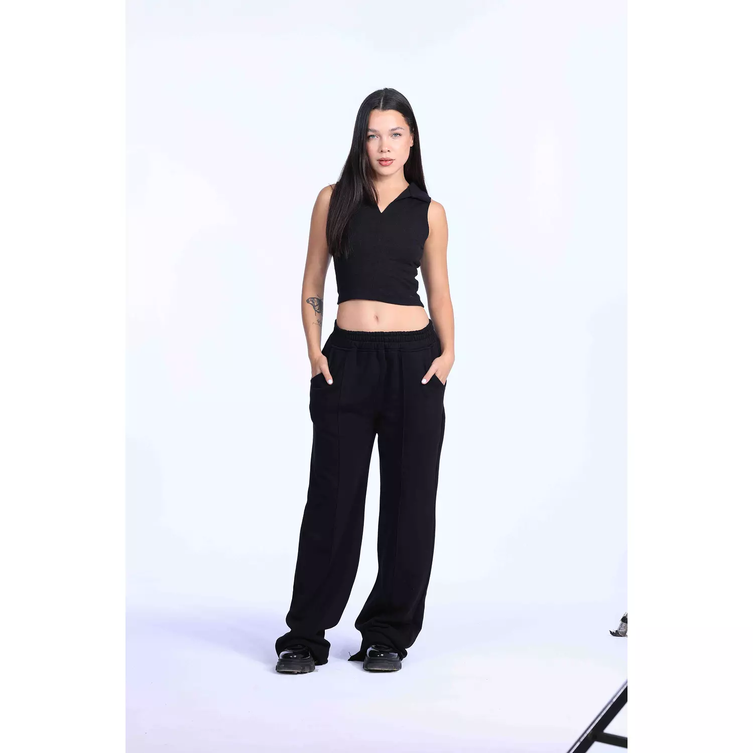 Black oversized sweatpants  1