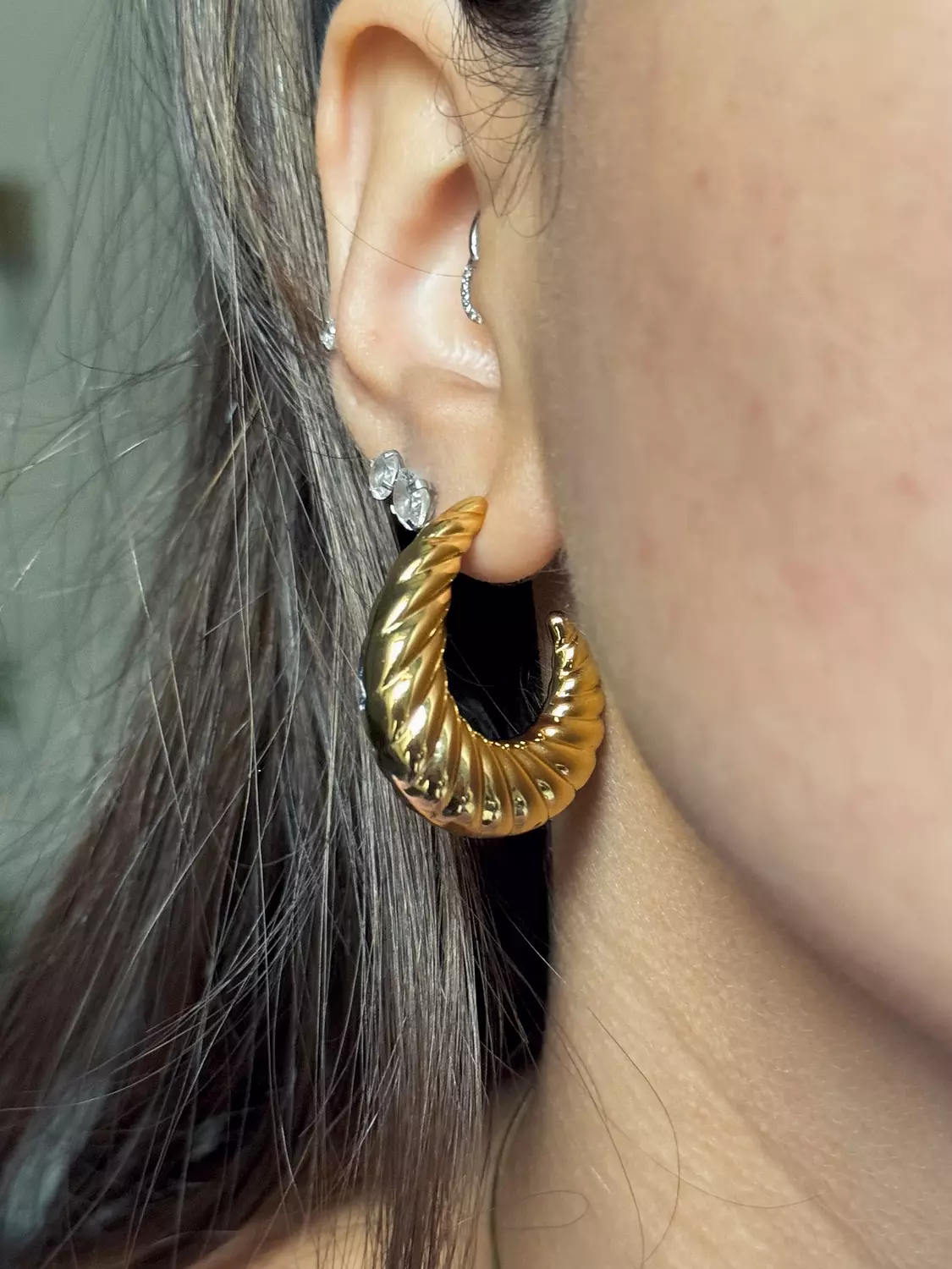 Chunky gold earings  0