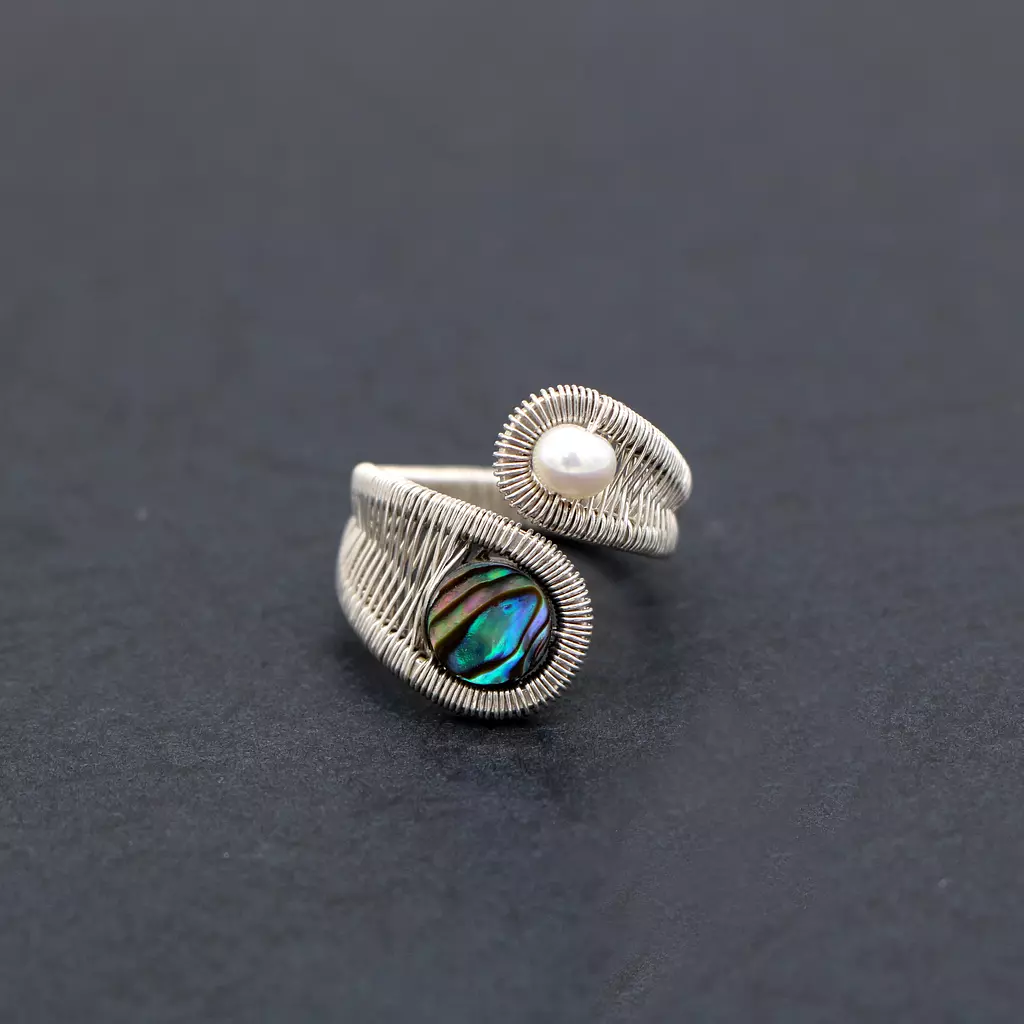 Wire wrapped silver 925 with abalone shell and pearl.