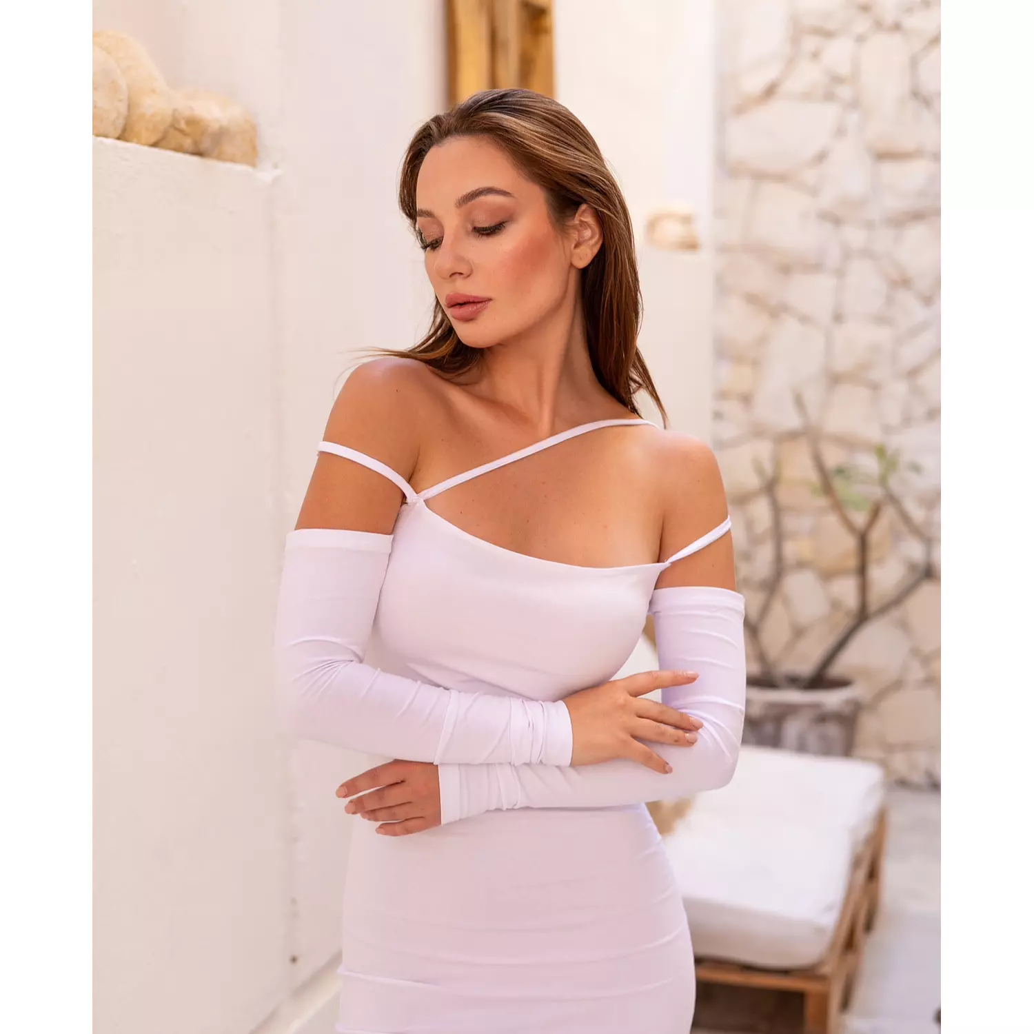 White Off-shoulder Strap Dress 3