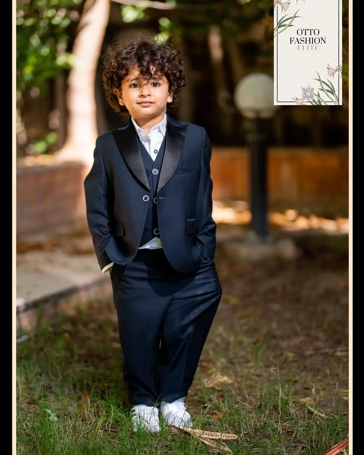 <h3><span style="color: #928F83FF">Suits</span></h3>