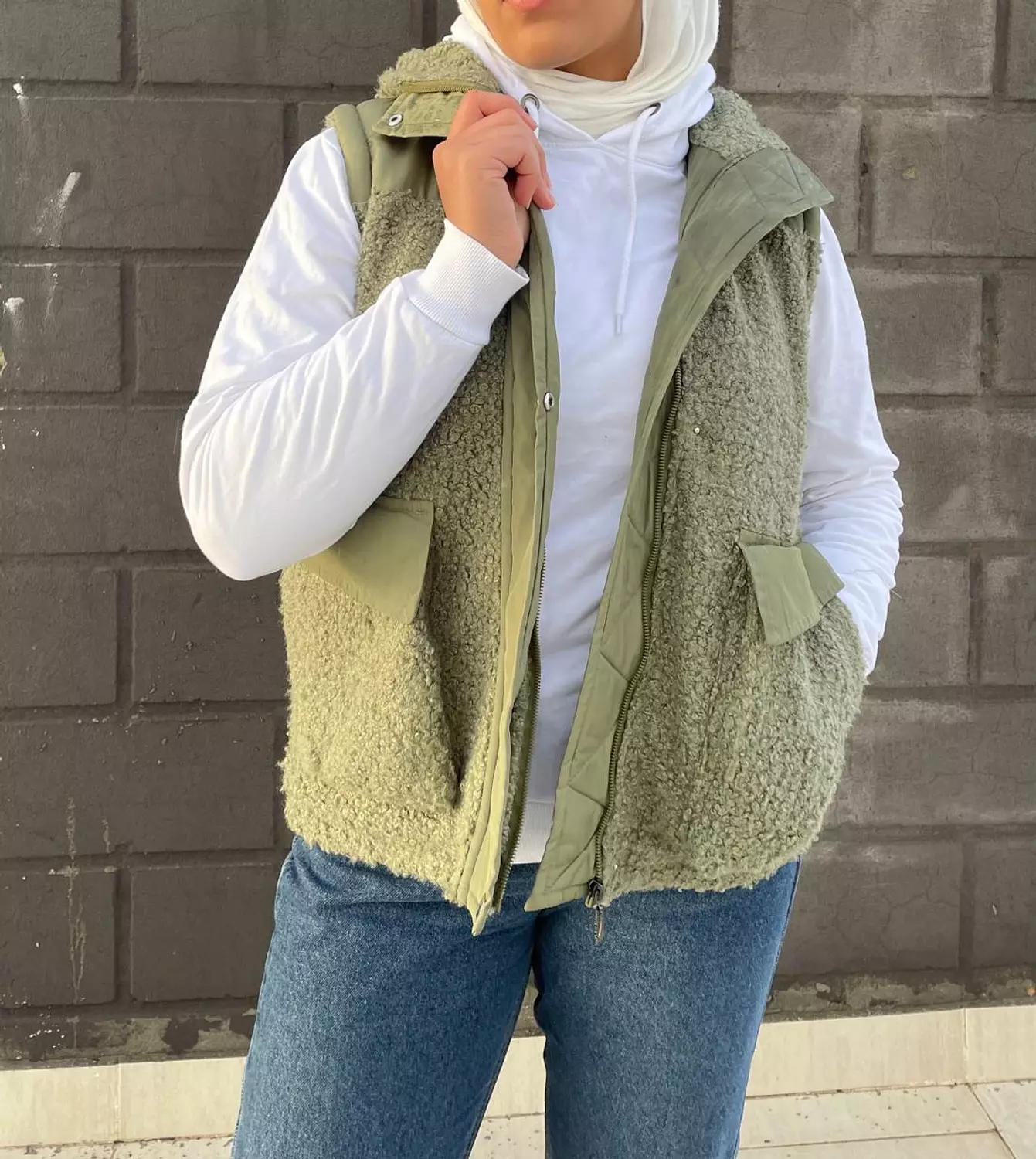 Cozy wool vest in olive green-2nd-img