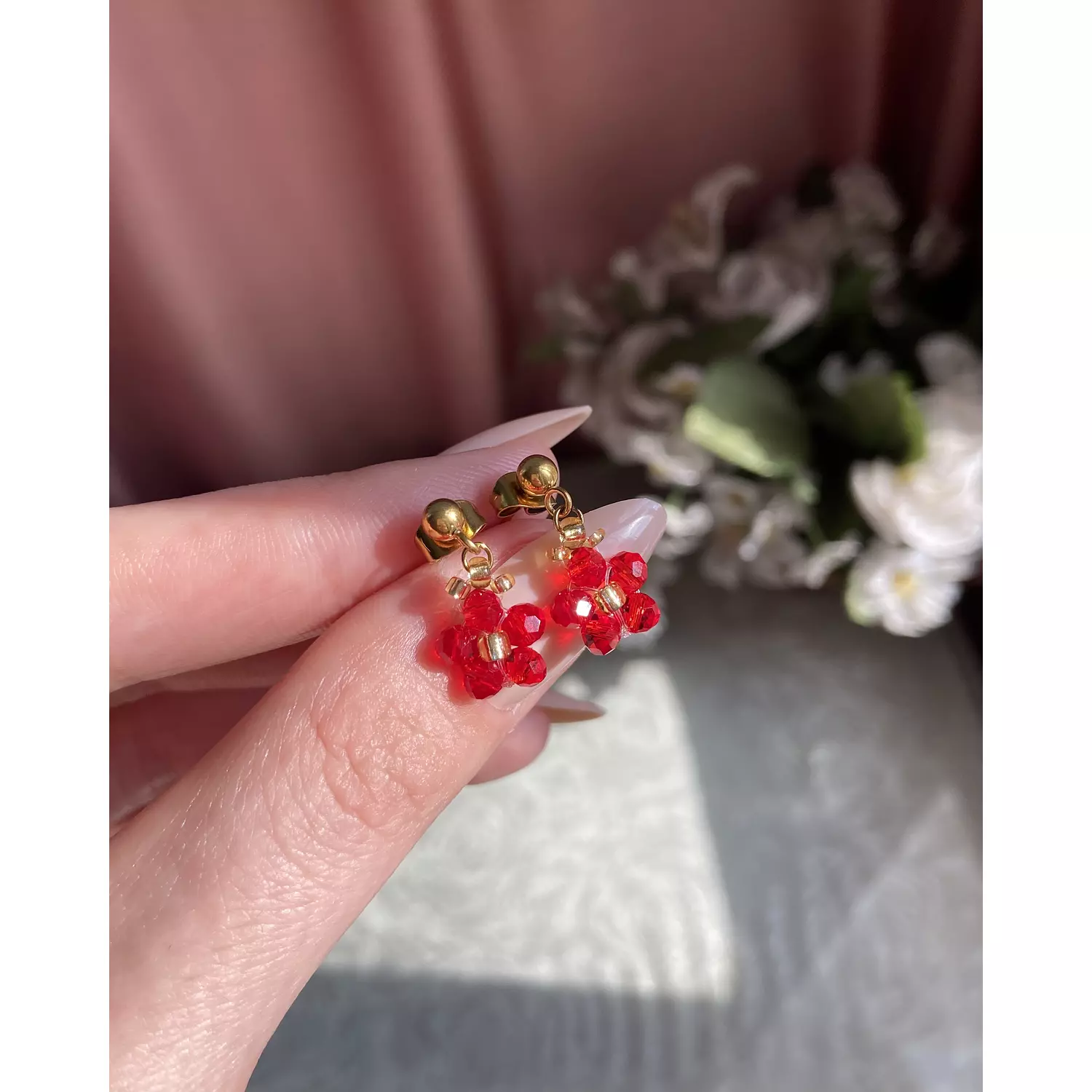 Red crystal flowers earrings 🌹 hover image