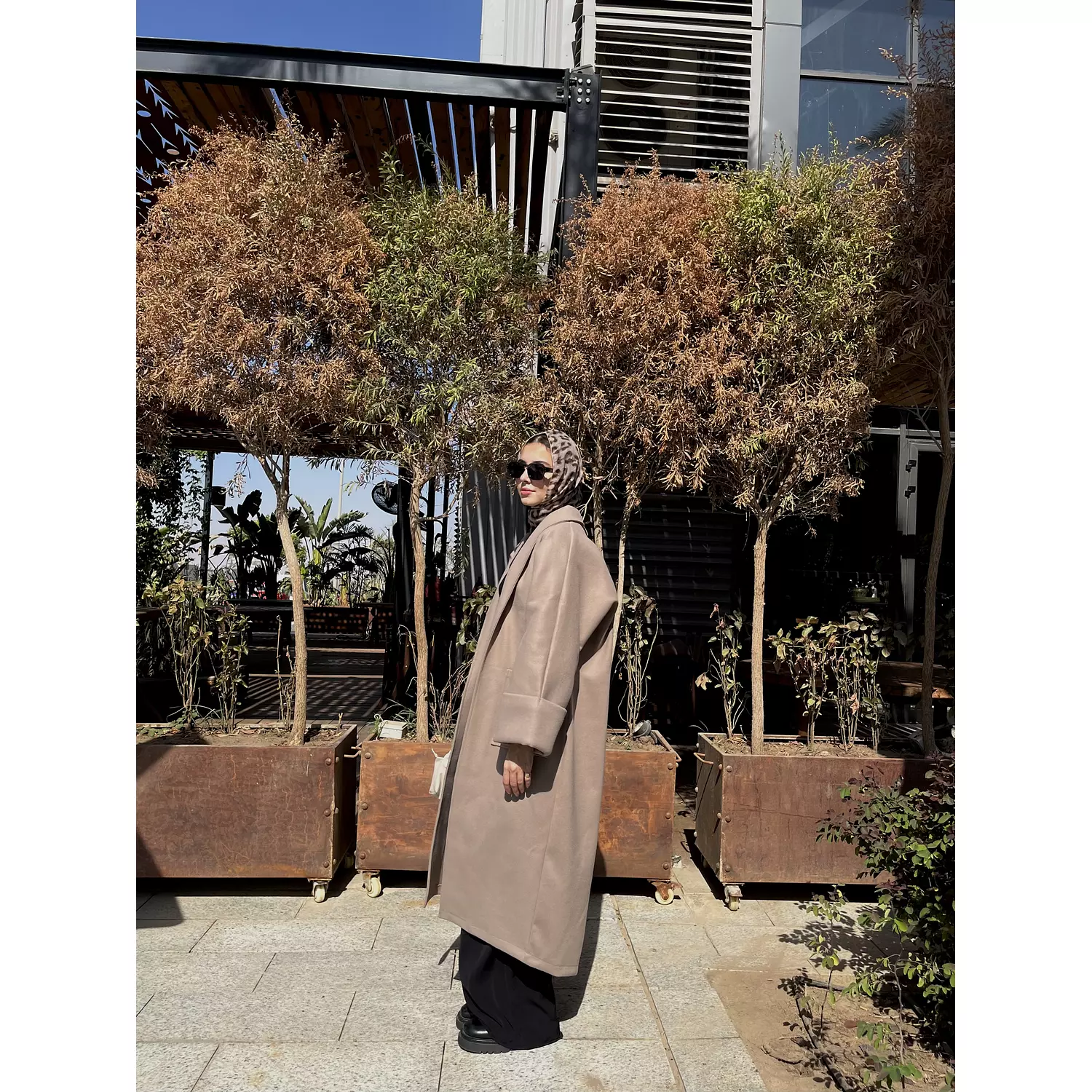 The heavy wool coat - camel  hover image