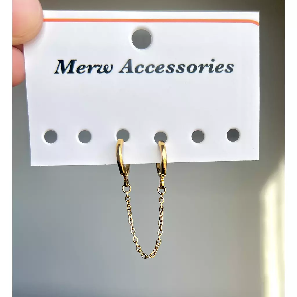 Gold connect earring 