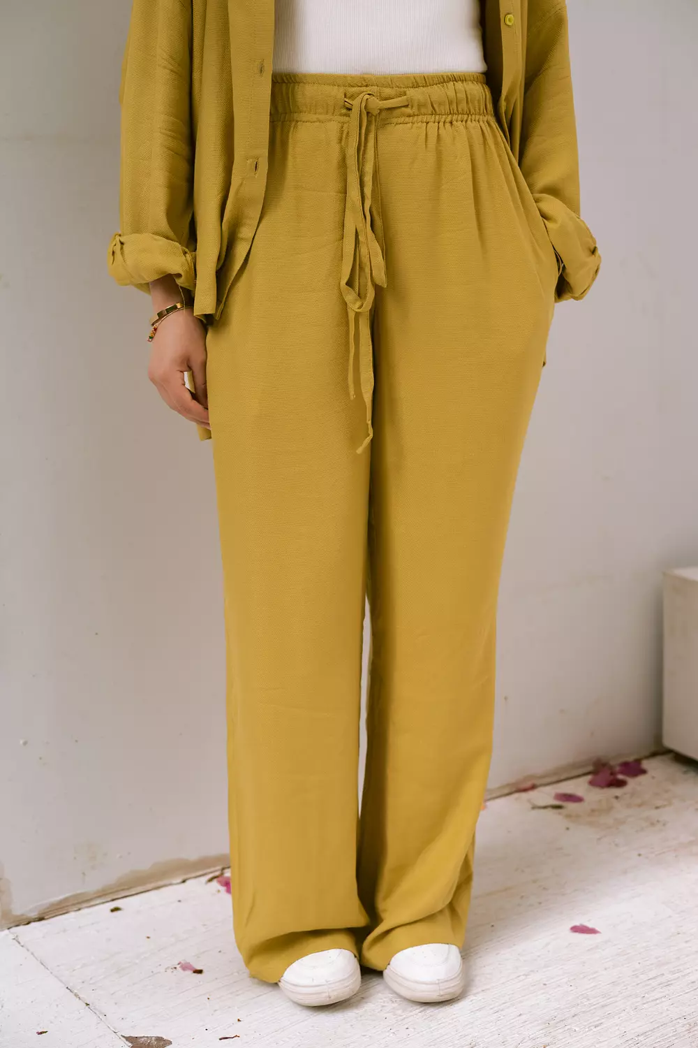 The Lime Linen Pants hover image