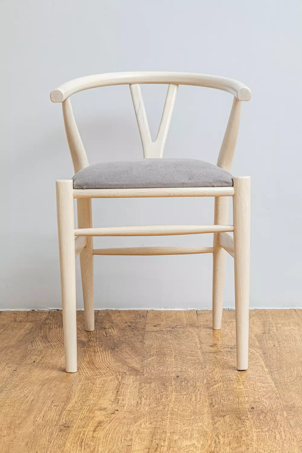 wishbone chair 1