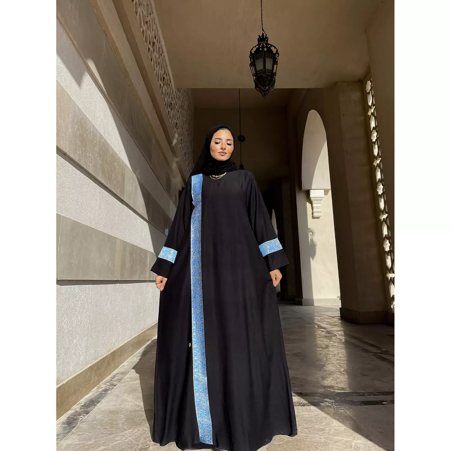 closed black kytan abaya   2