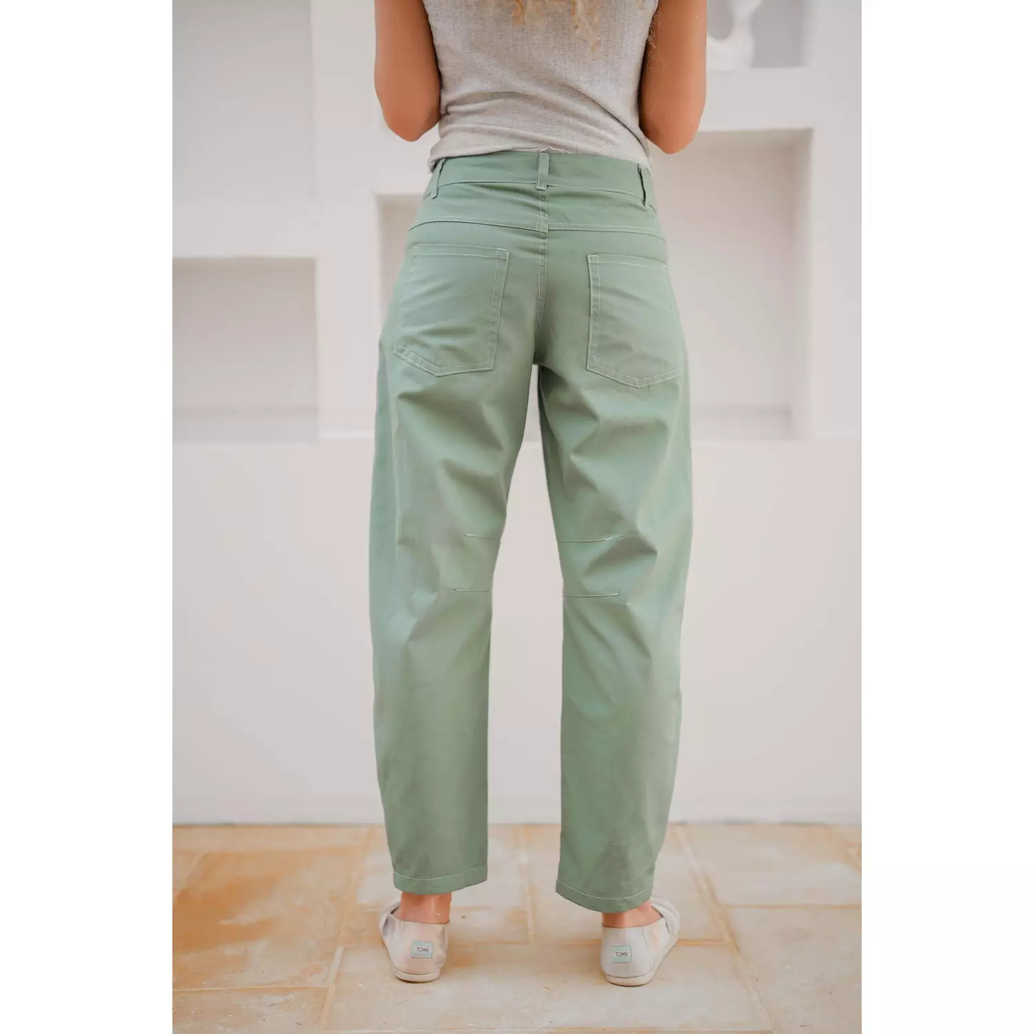 Airy Mid-Rise Barrel Jeans Sage 4