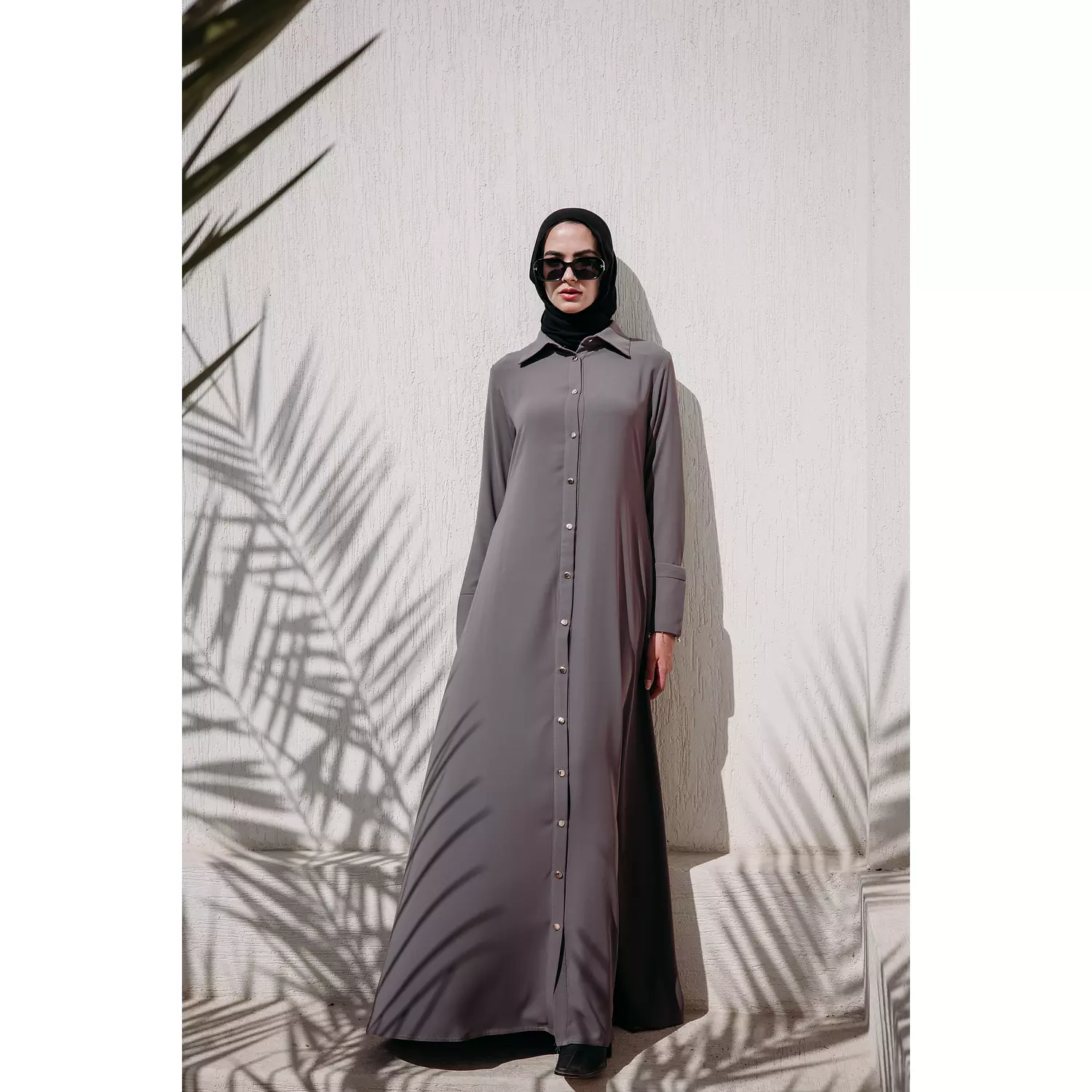 Cloche Abaya in Greige 1