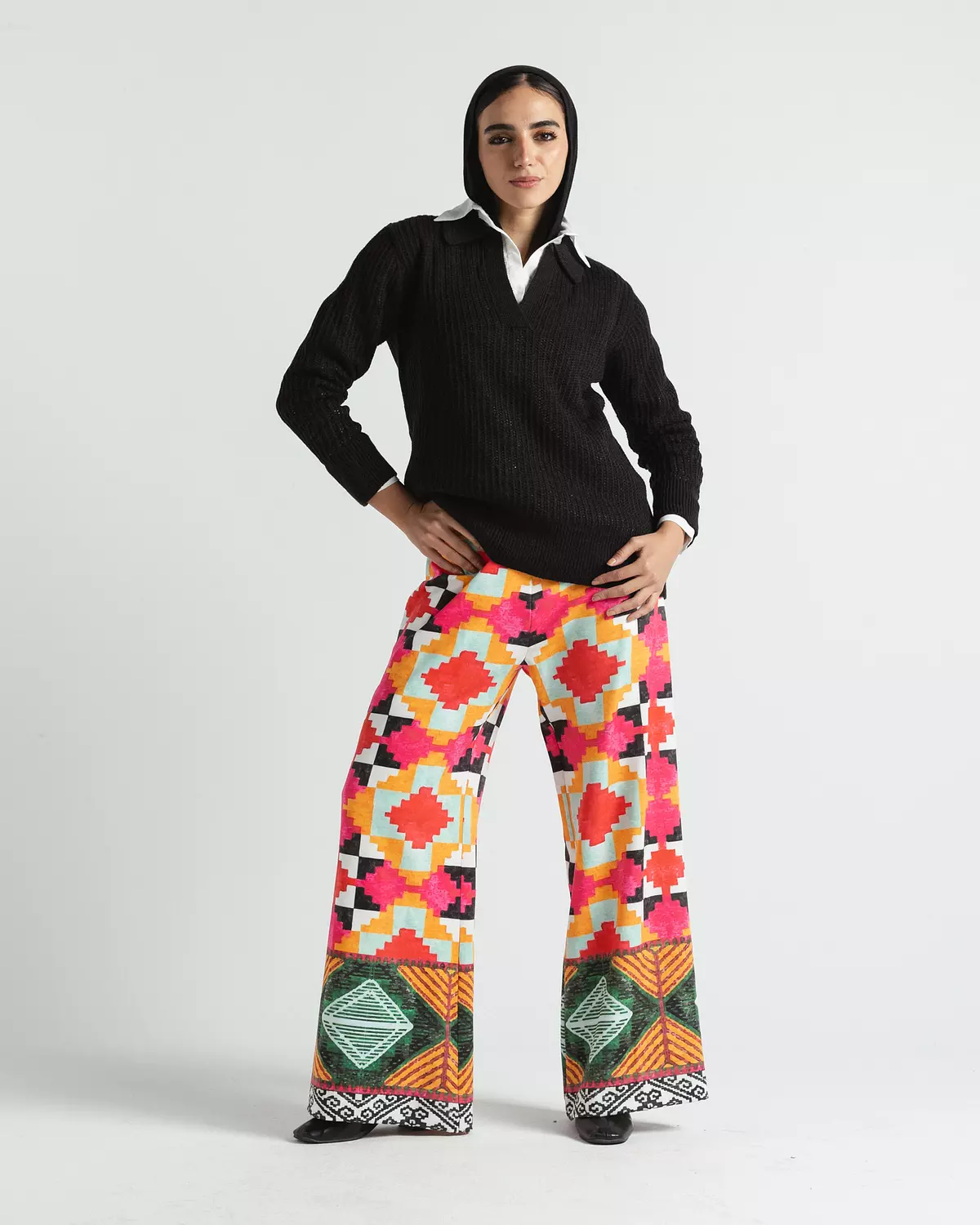 <h3><span style="color: rgb(255, 64, 160)">Diamond Velvet Pants</span></h3>