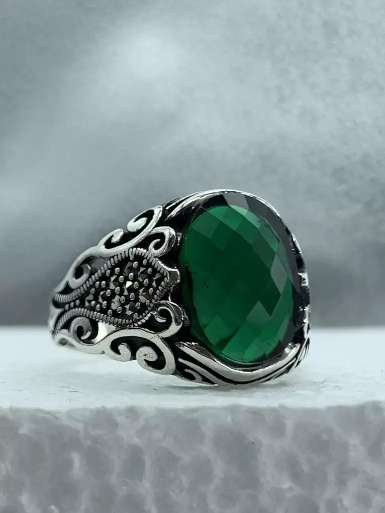 Emerald ring