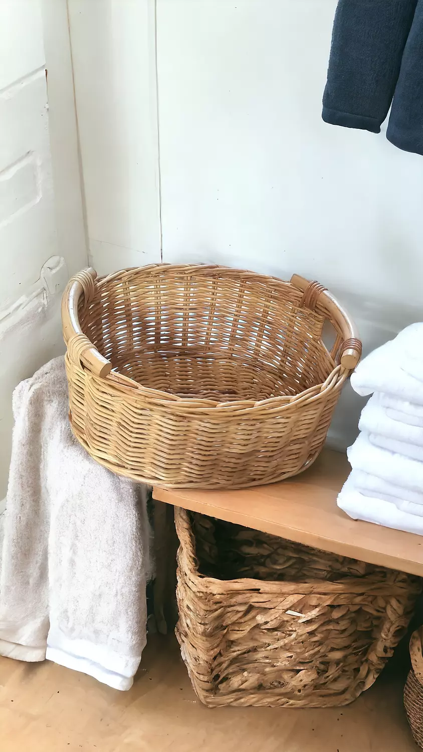 Wicker Basket With Wooden Handles-2nd-img