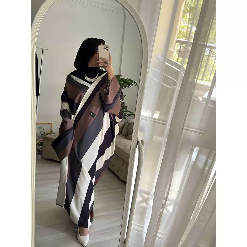 Striped abaya