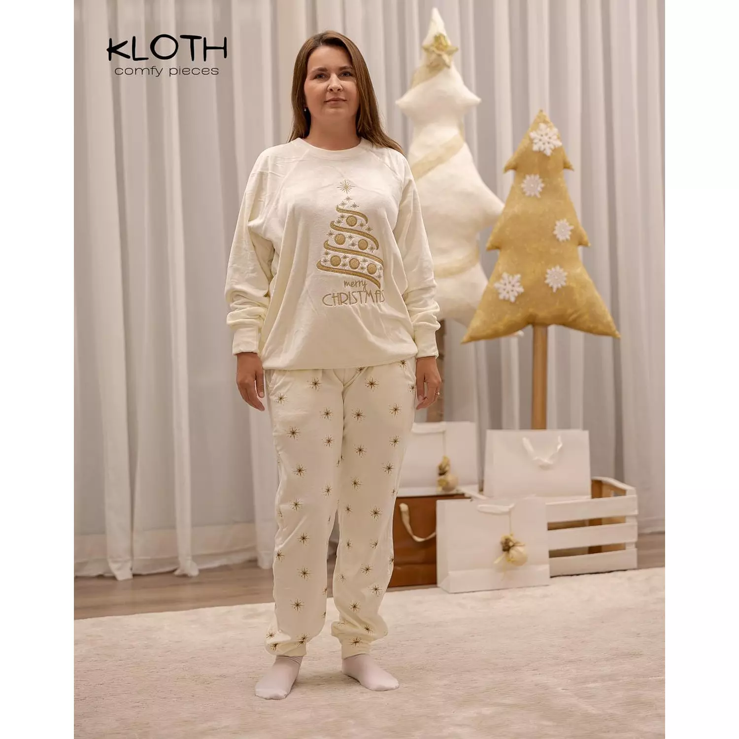 CHRISTMAS PAJAMAS FOR THE FAMILY (WHITE & G0LD STARS PANTS) 1