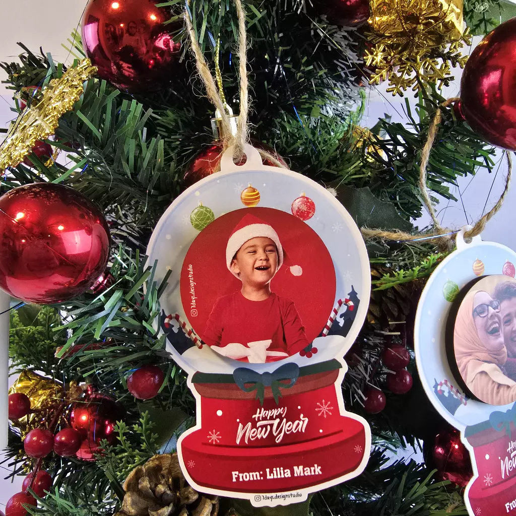 Snow Globe Christmas Magnet