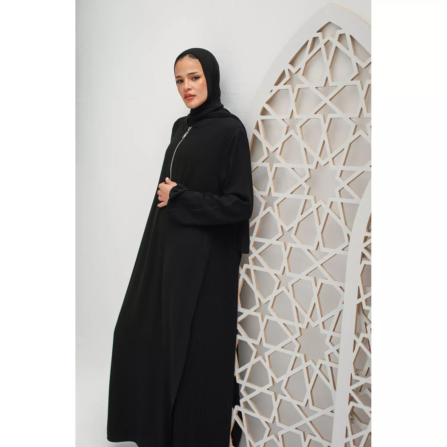 Side Pleated Abaya With Front Zipper  hover image