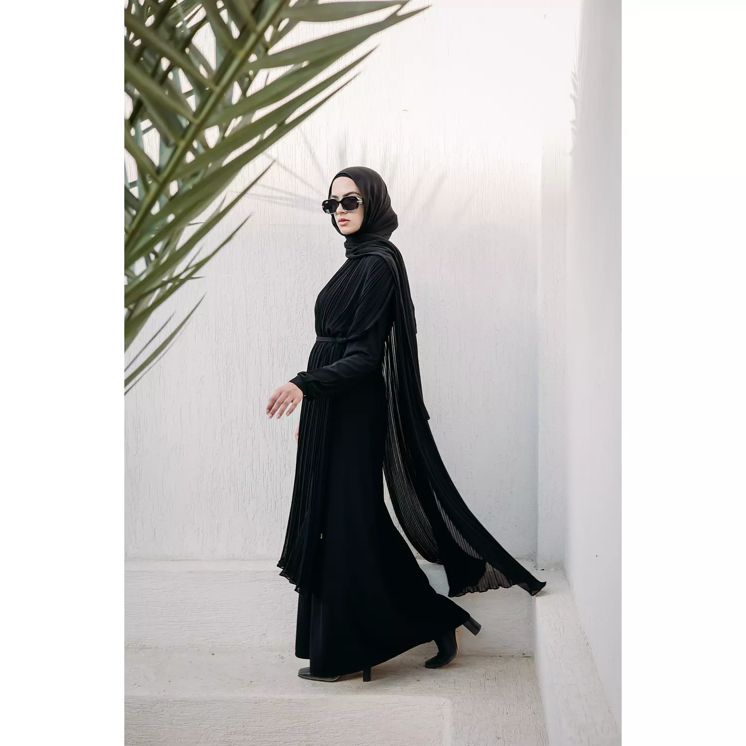 Night Blooming Abaya in Black 6