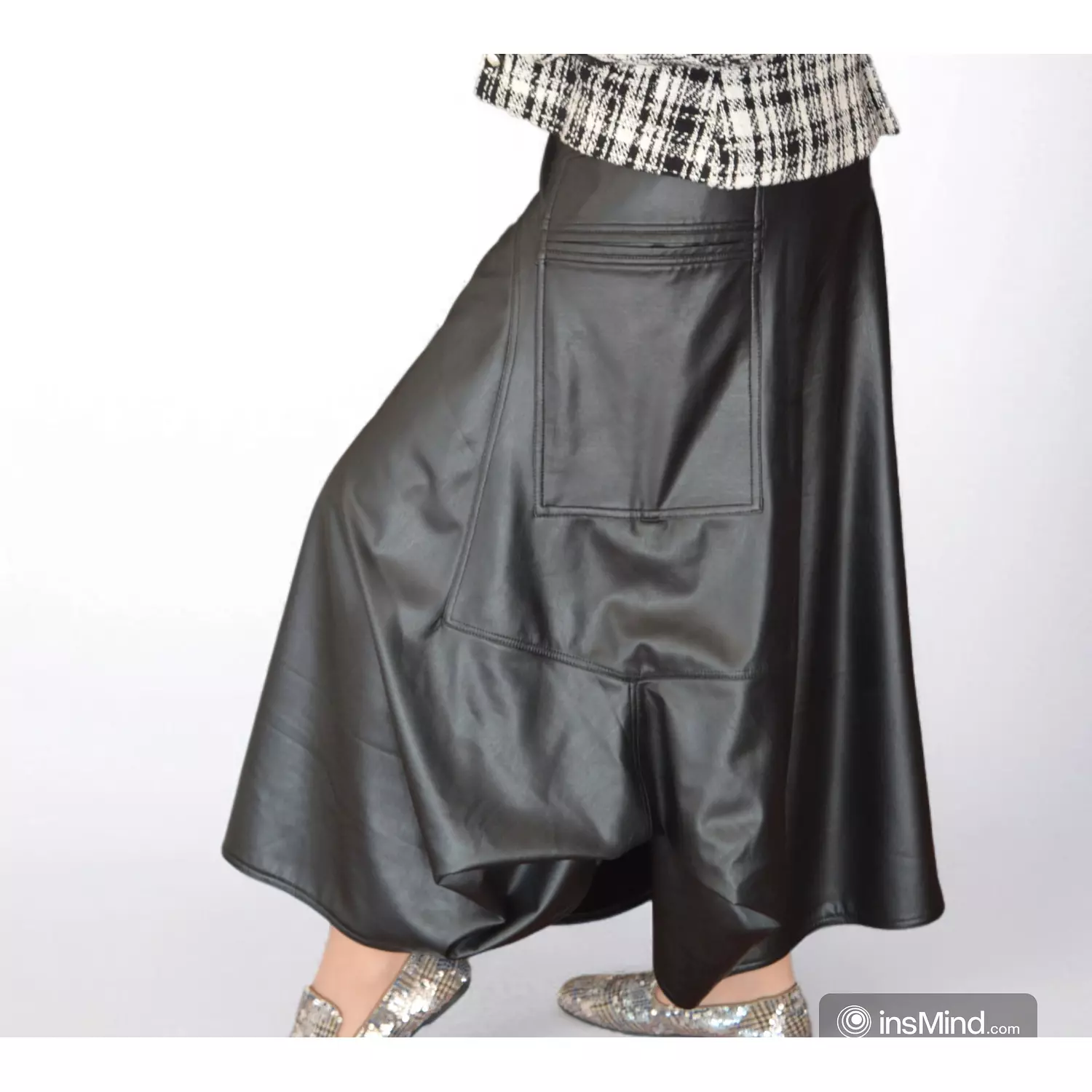 Flap Pocket leather skirt 2