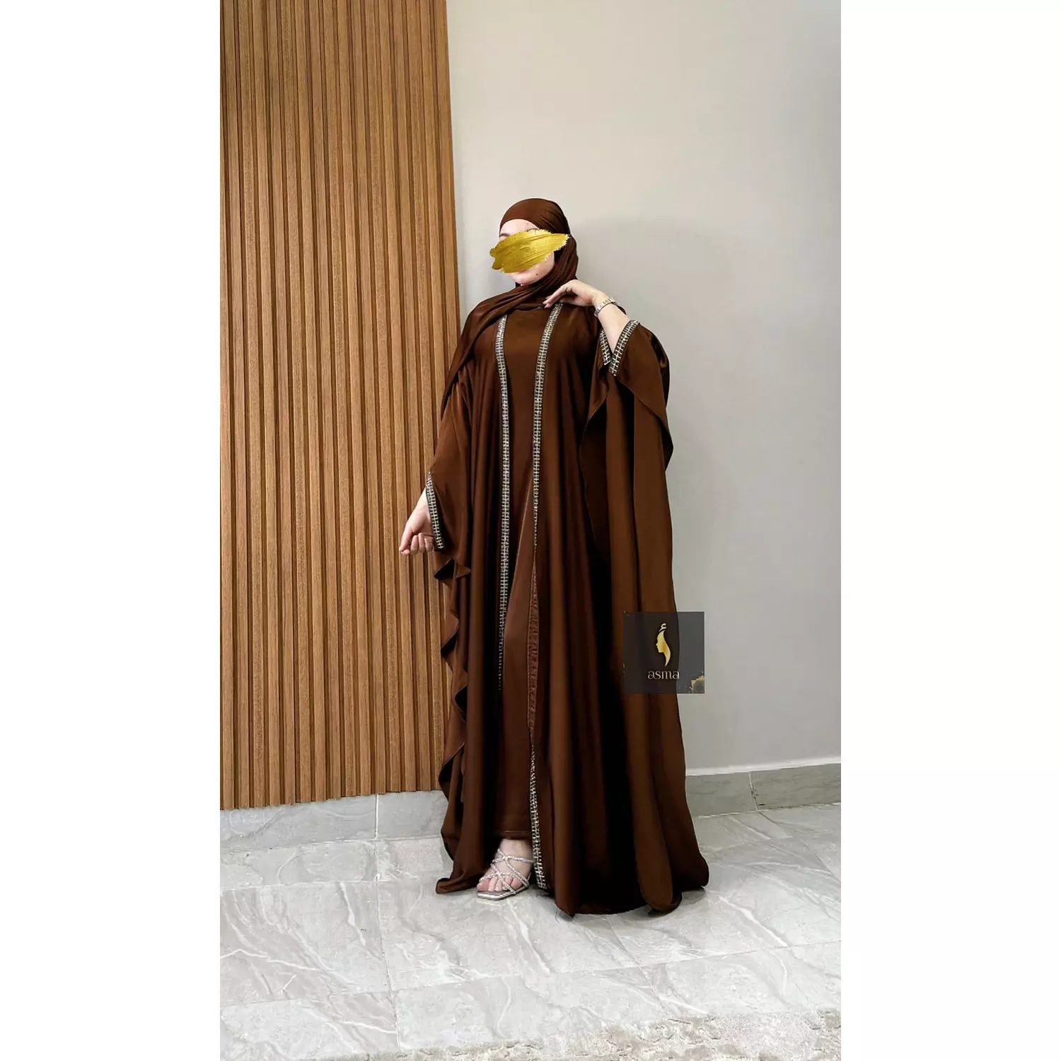 Brown Stain Abaya hover image