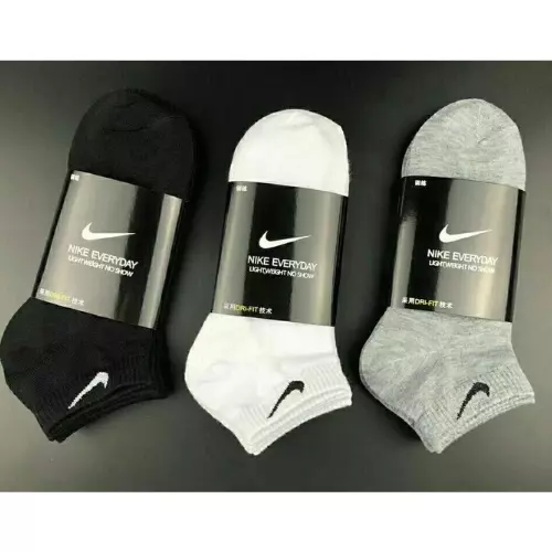 <p><strong><span style="color: rgb(249, 87, 20)">SOCKS</span></strong></p>