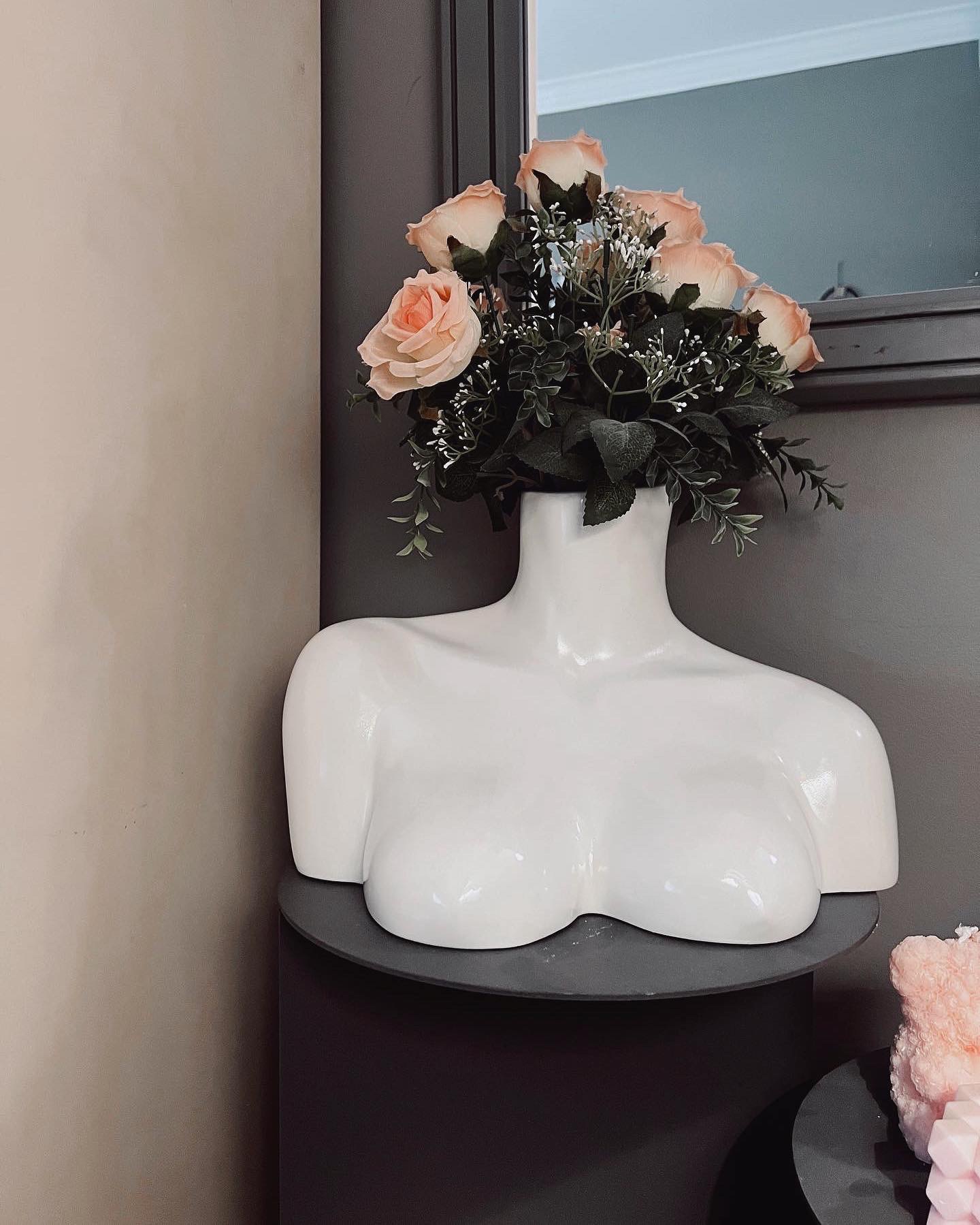 Breast Friend Vase 