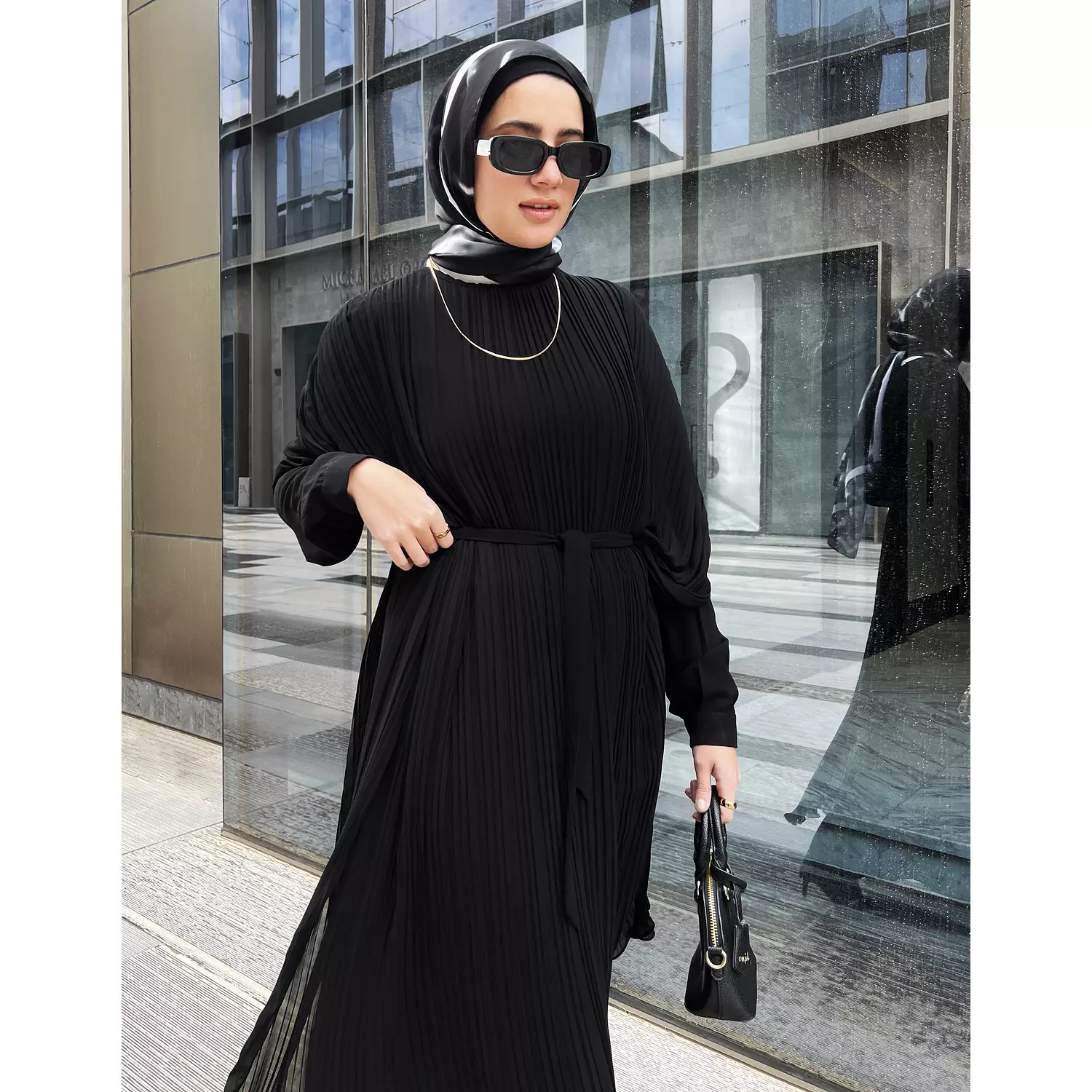 Night Blooming Abaya in Black 0